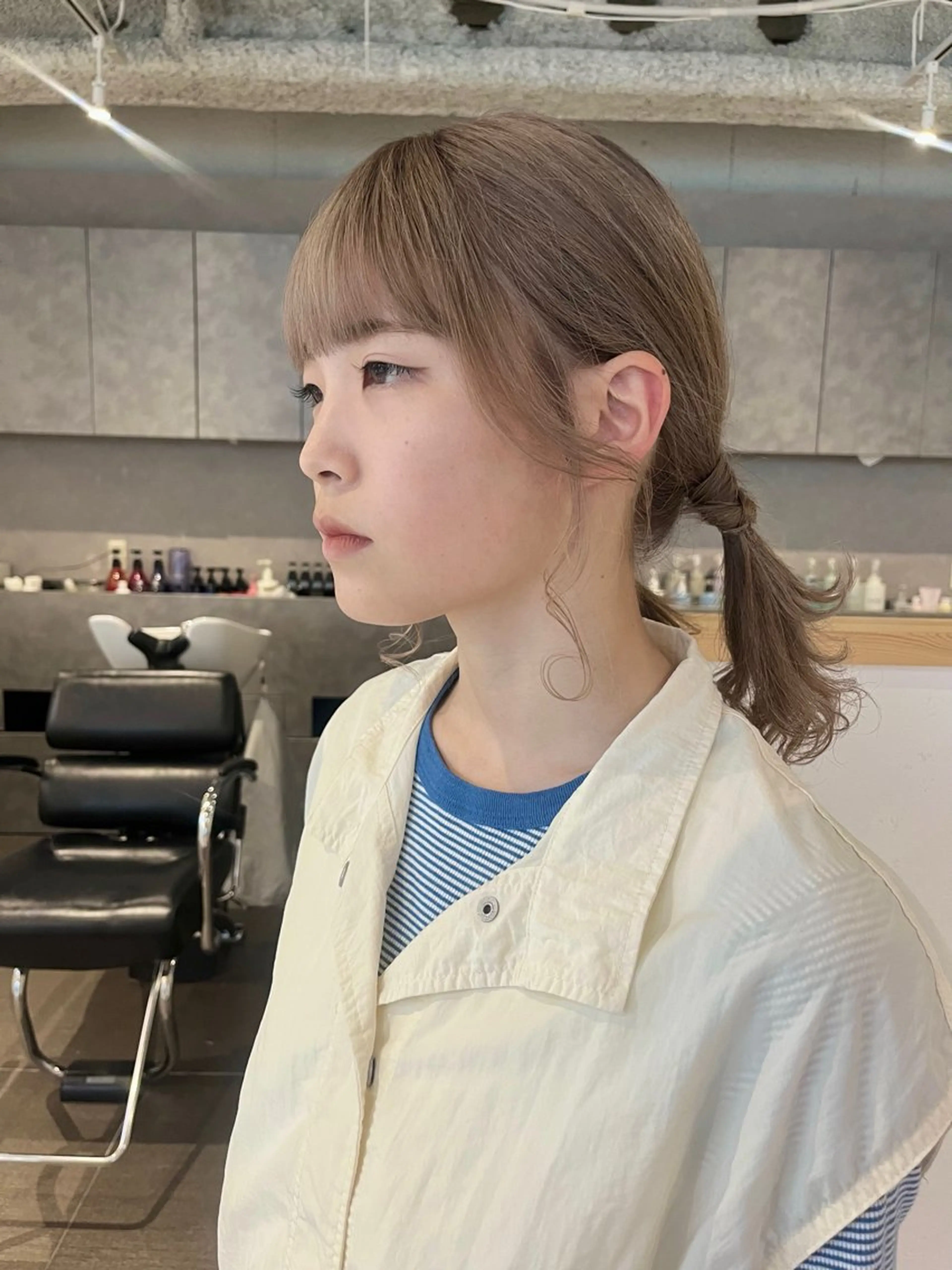 ミディアム カラー ヘアアレンジ ベージュカラー ブリーチ ハイトーンカラー カット ヘアカラー トリートメント 桃果 momokaのヘアスタイル