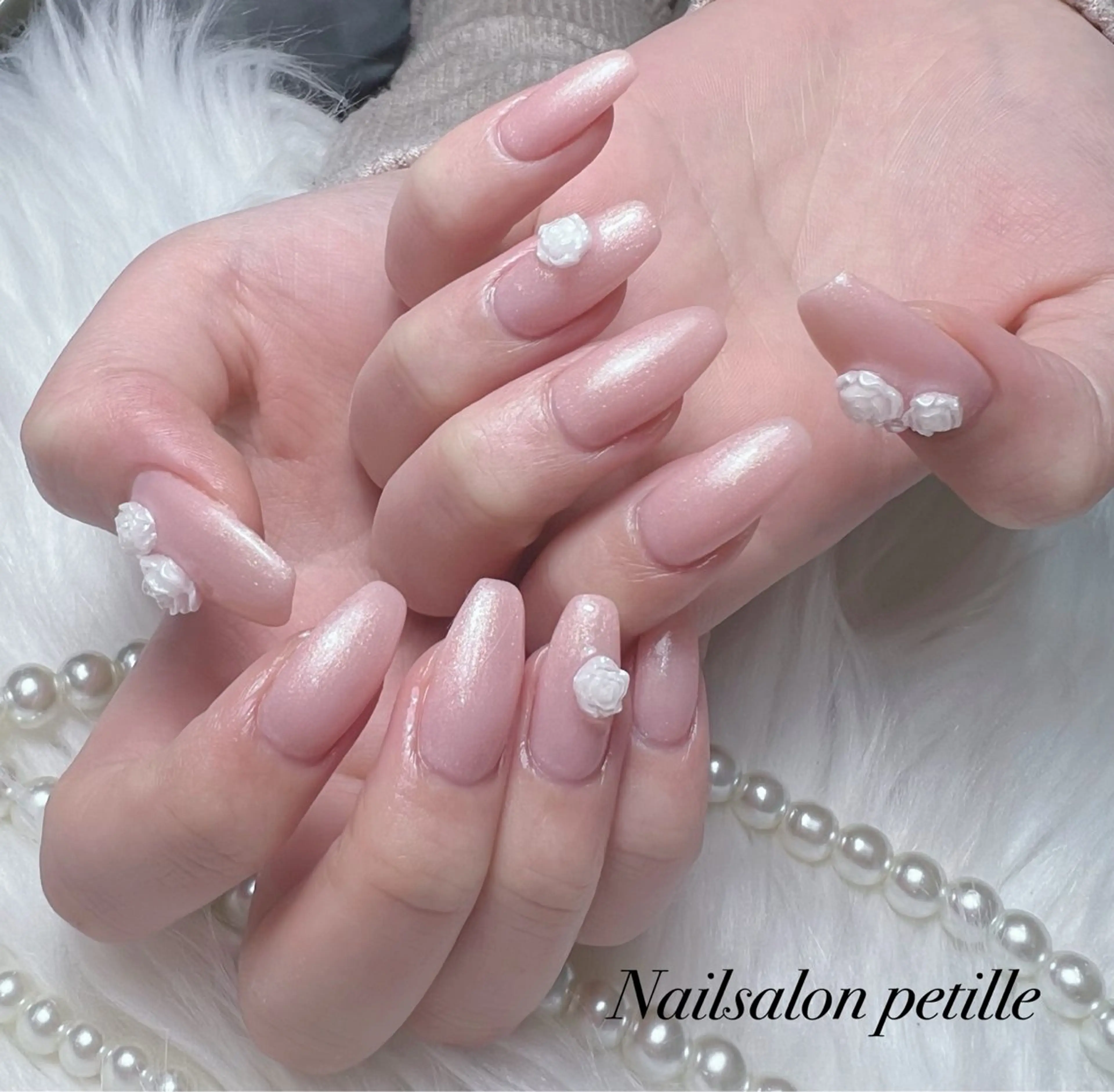 ネイル Nailsalon petille所属・Ｈ azのネイルデザイン