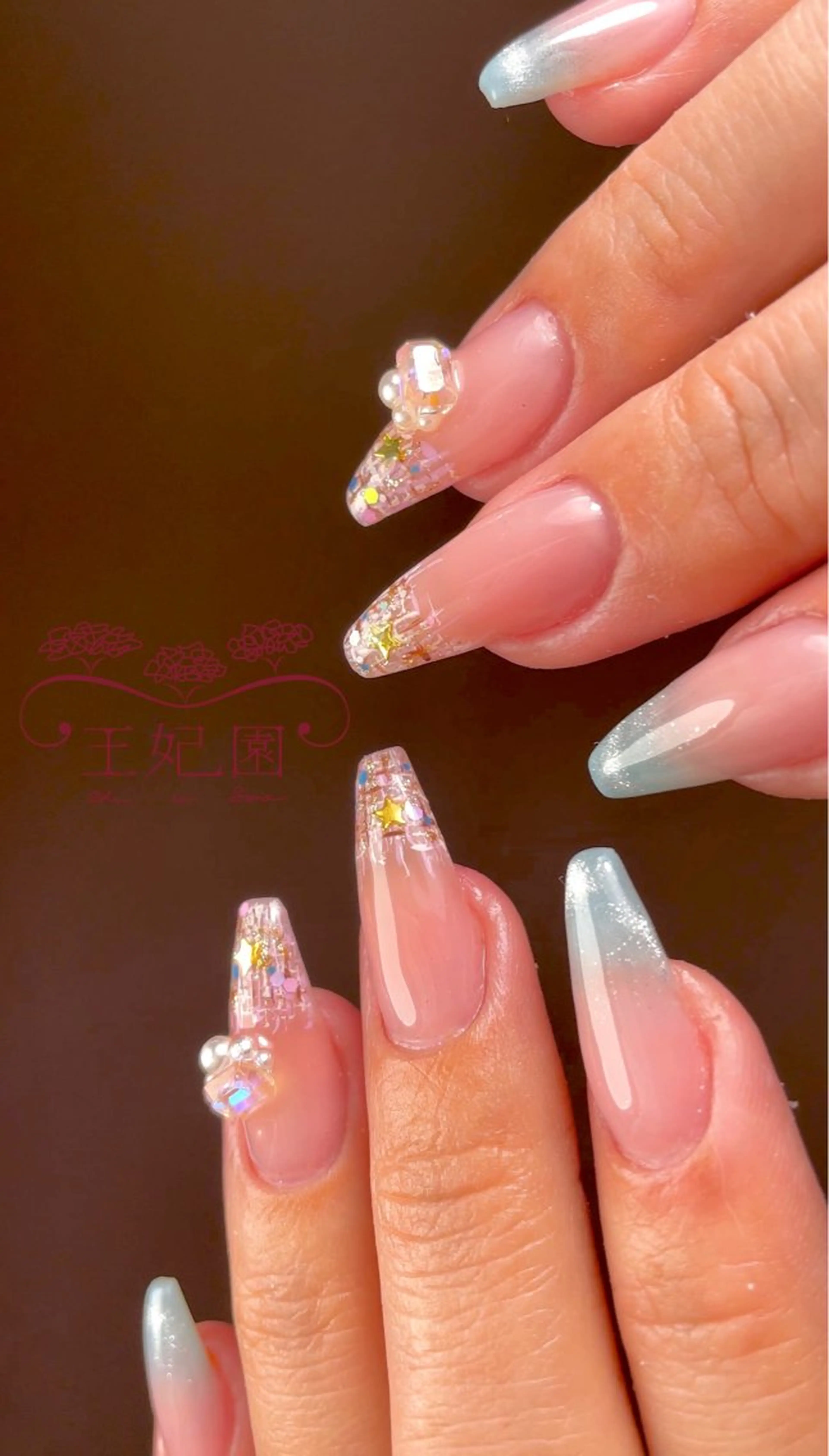 ネイル グラデーション マグネットネイル メンズネイル ツイードネイル ワンホンネイル nail salon王妃の園所属・王妃の園 ohinosonoのネイルデザイン
