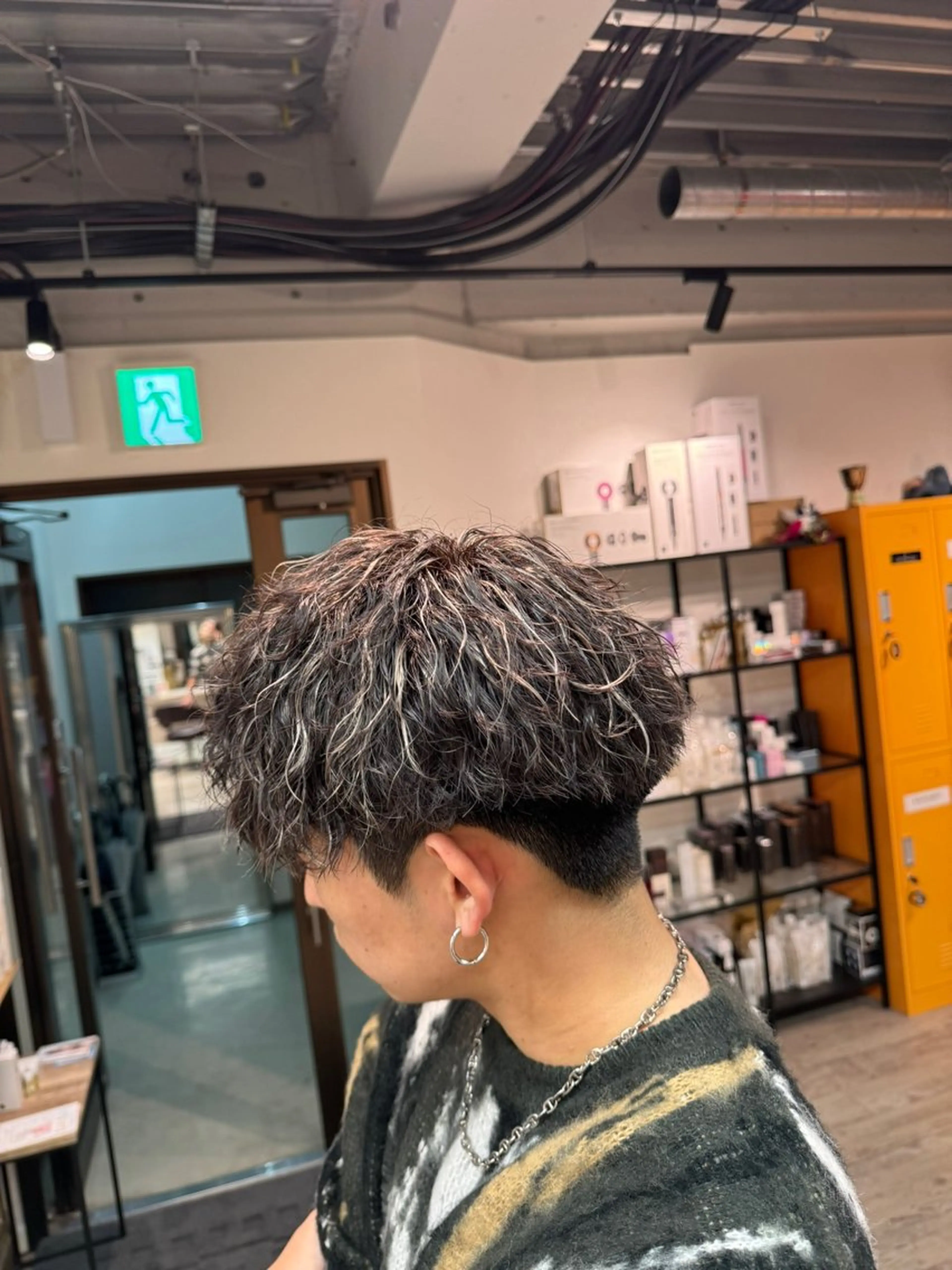 カラー メンズ メンズハイライト マッシュ ハイライトカラー 林 龍誠のヘアスタイル