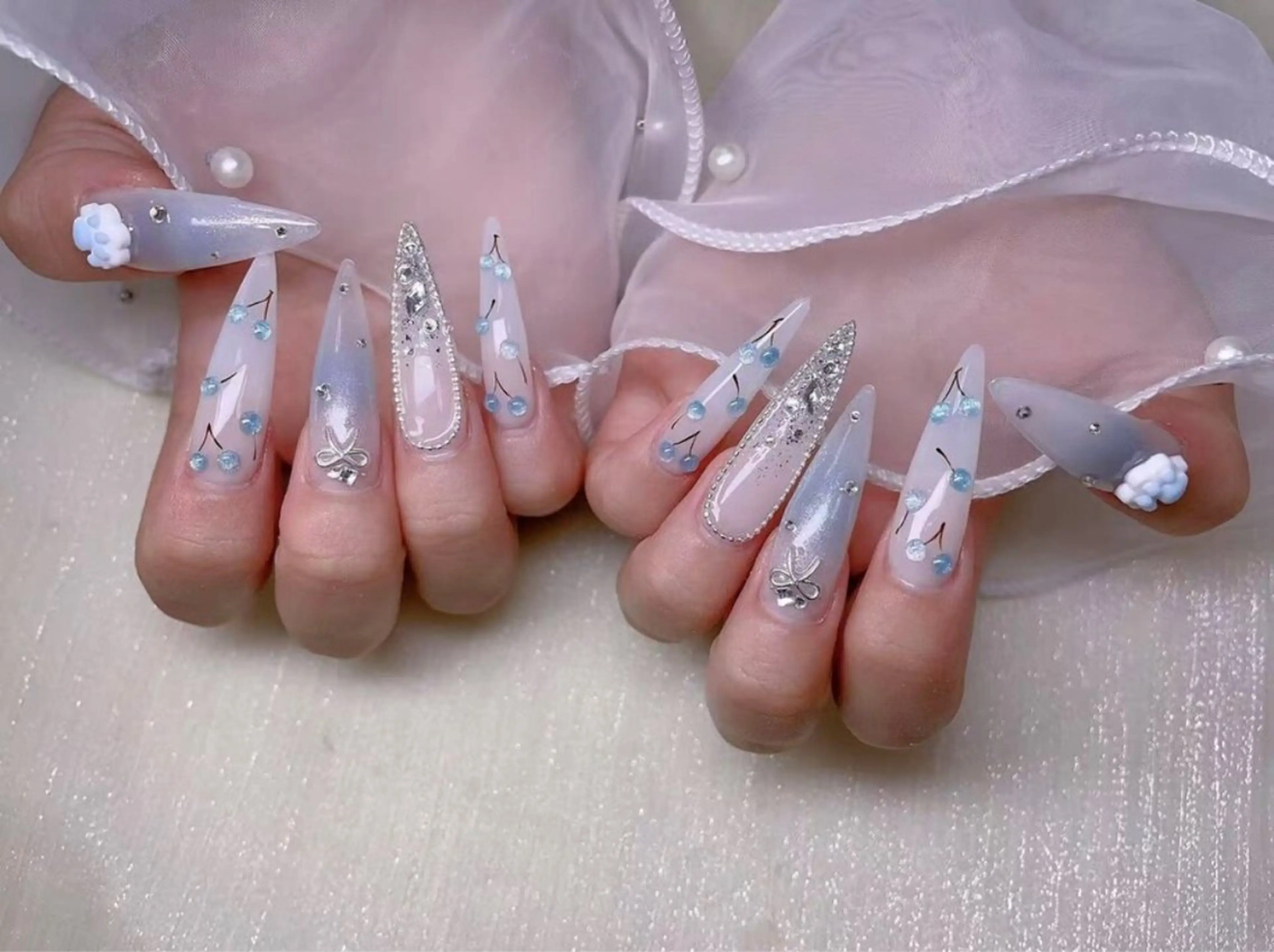 ネイル オーロラネイル フットネイル 韓国ネイル ラメ(グリッター) ラメグラデーション Belle nail salon 新小岩のネイルデザイン