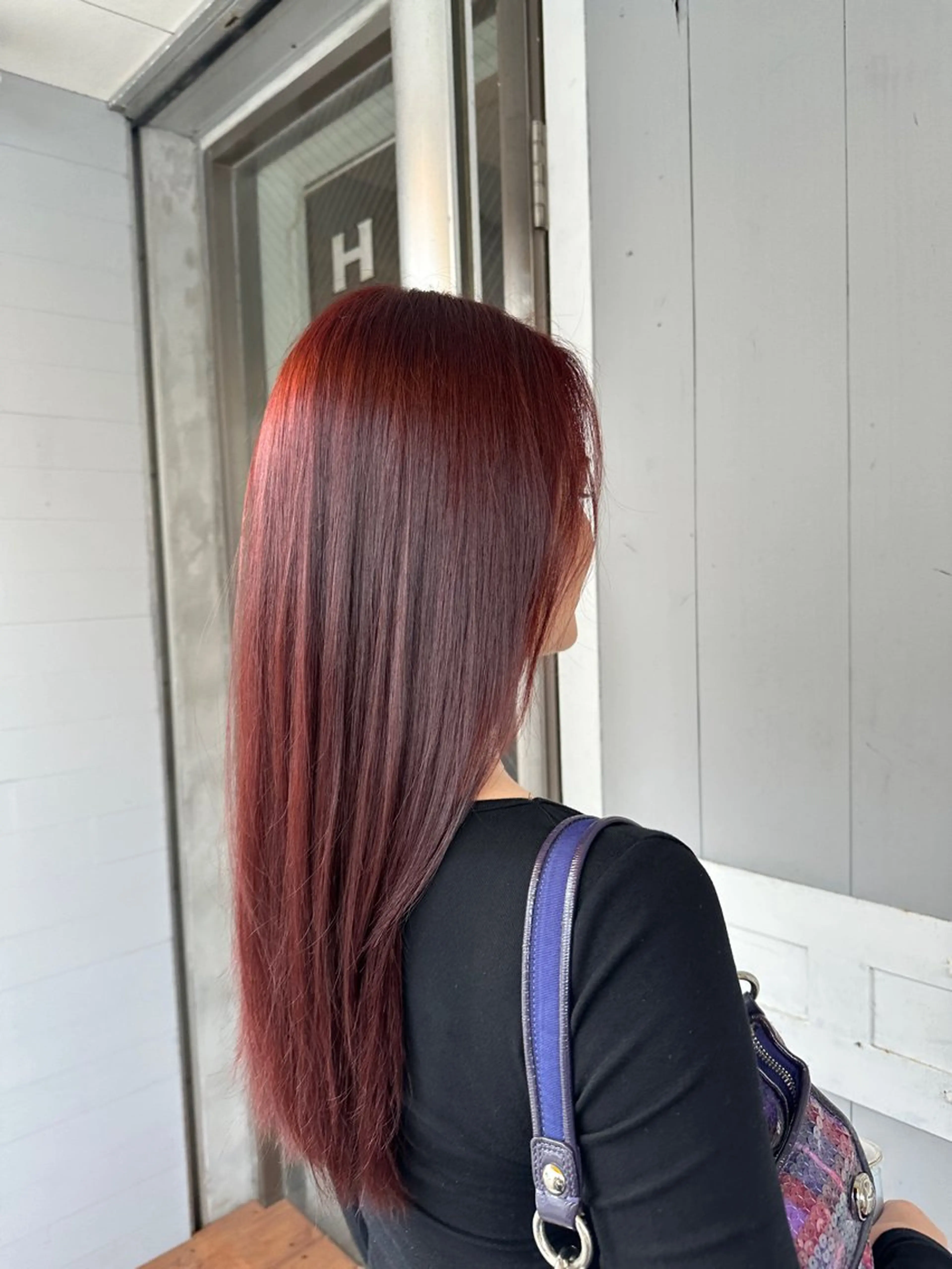 セミロング miloc MOMOKAのヘアスタイル