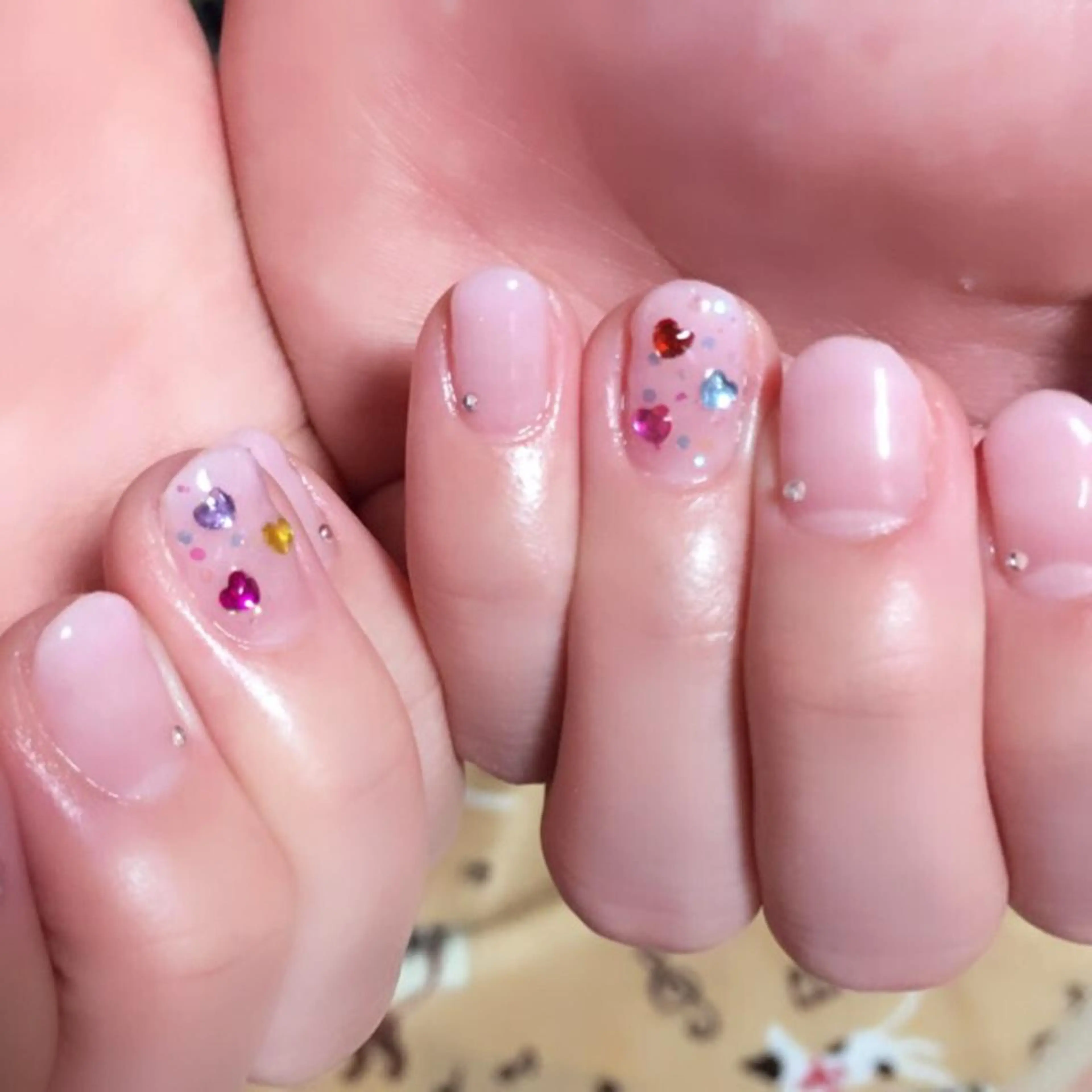 ネイル ハート ホログラムネイル シンプルネイル ストーンネイル バレンタイン NailSpace 猫のいるネイルサロンのネイルデザイン