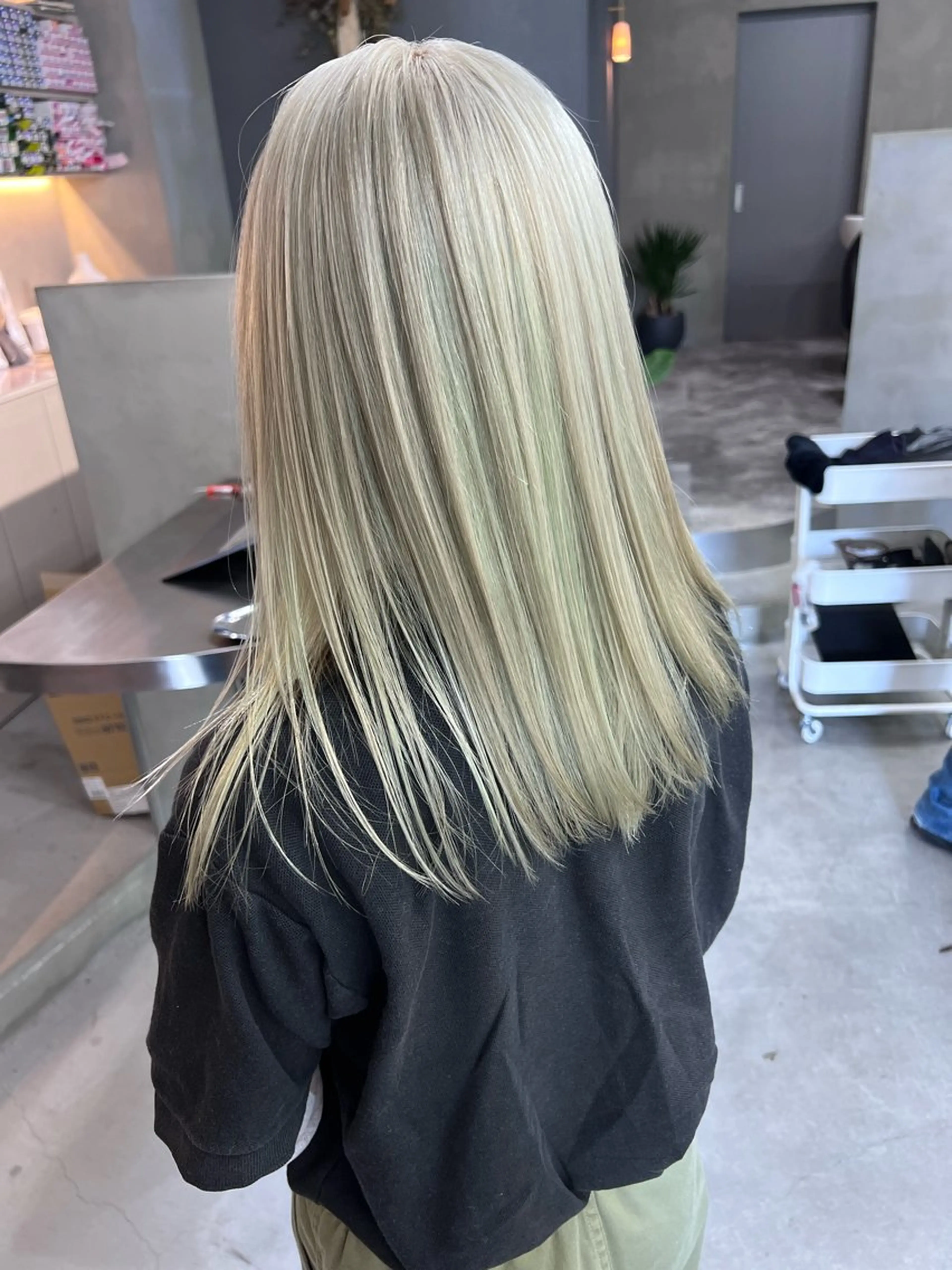 セミロング カラー HairSalon SHIAN橋本店所属・SHIAN橋本 🌷うい🌷のヘアスタイル