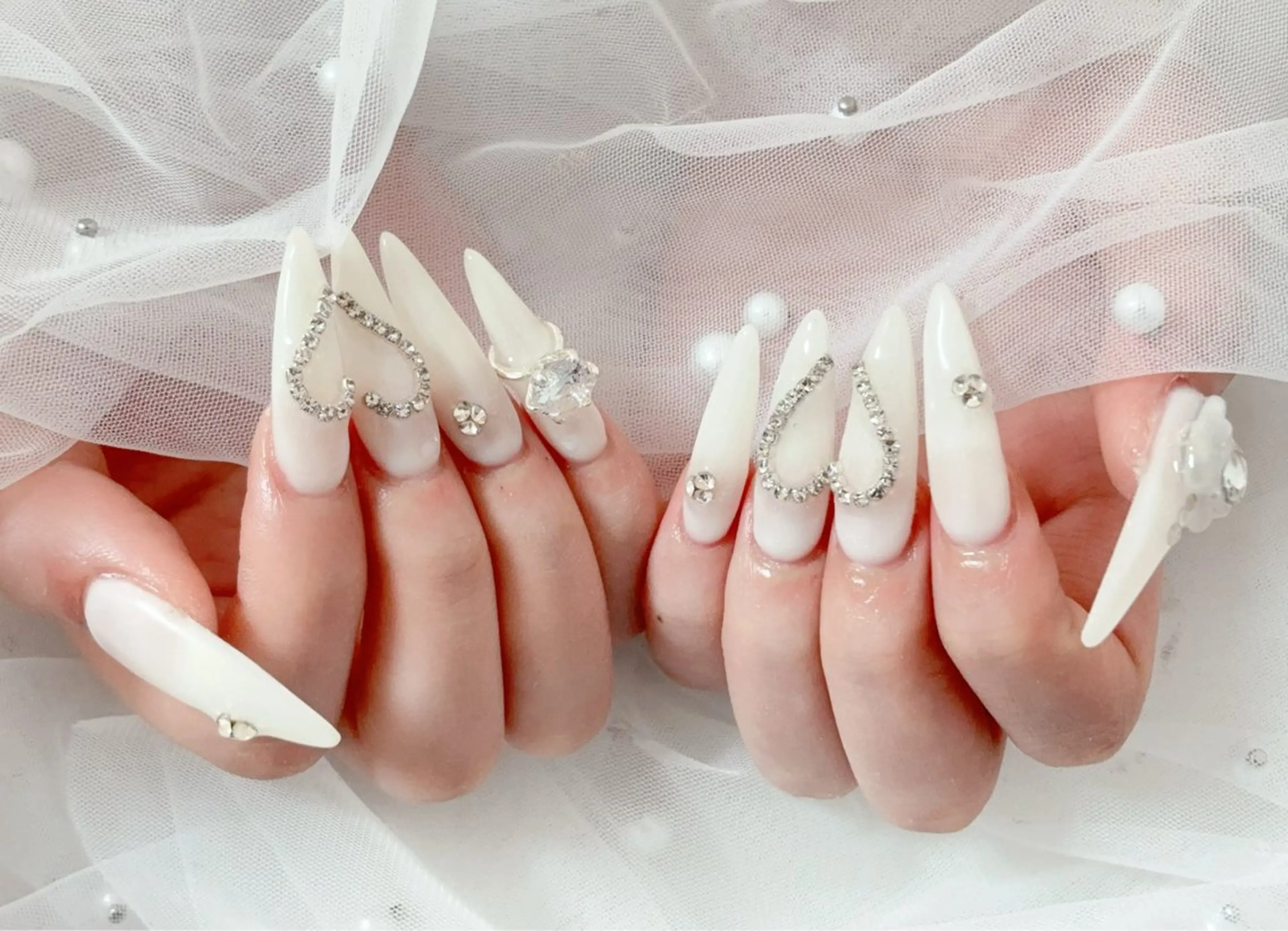 ネイル ハンドネイル 【パラジェル・フィルイン】 T&BNAIL STUDIO所属・り オ　ロング無制限中のネイルデザイン