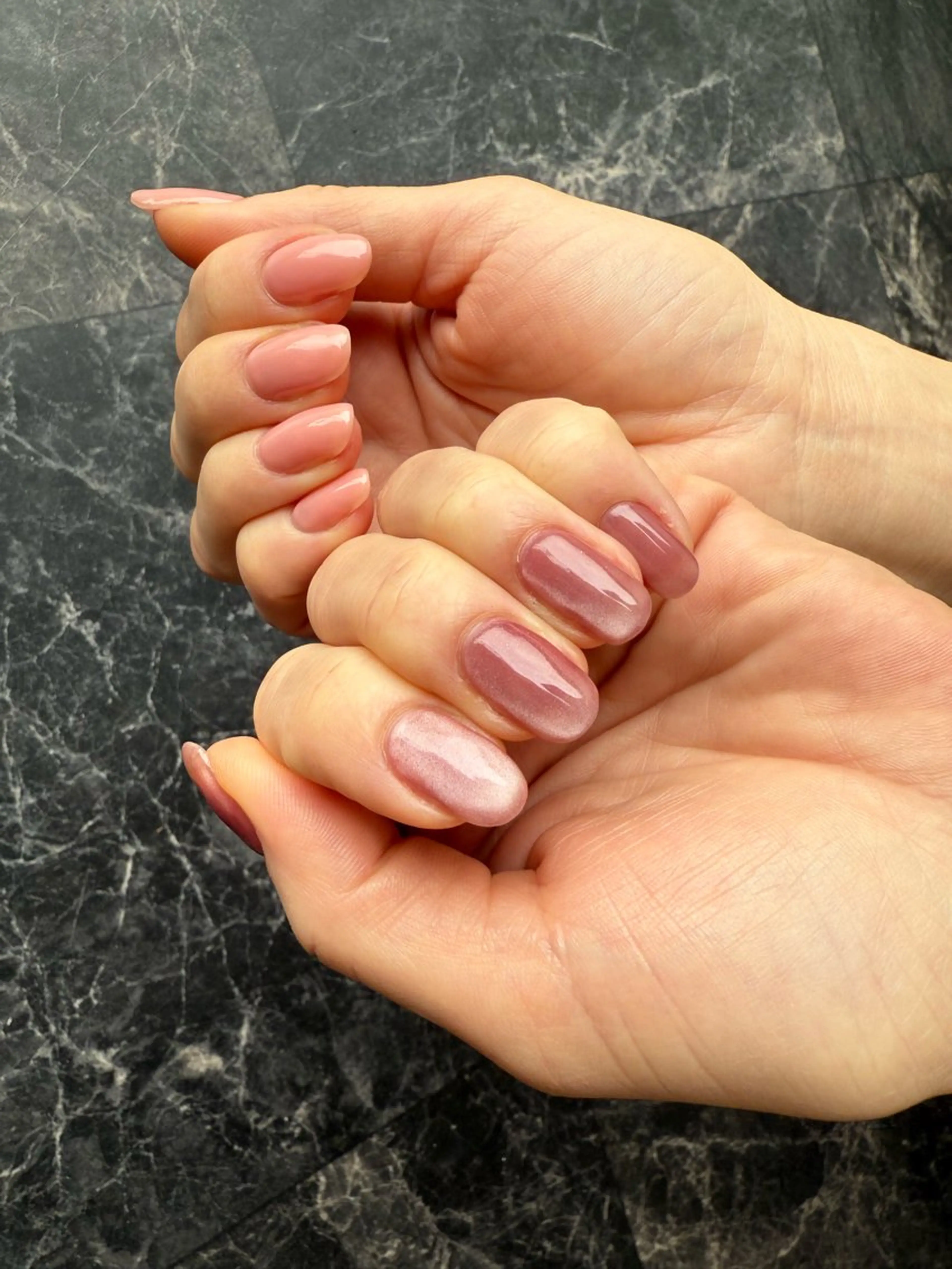 ネイル マグネットネイル ワンカラーネイル ピンク salone Regina 【サローネ レジーナ】所属・Regina Marinaのネイルデザイン