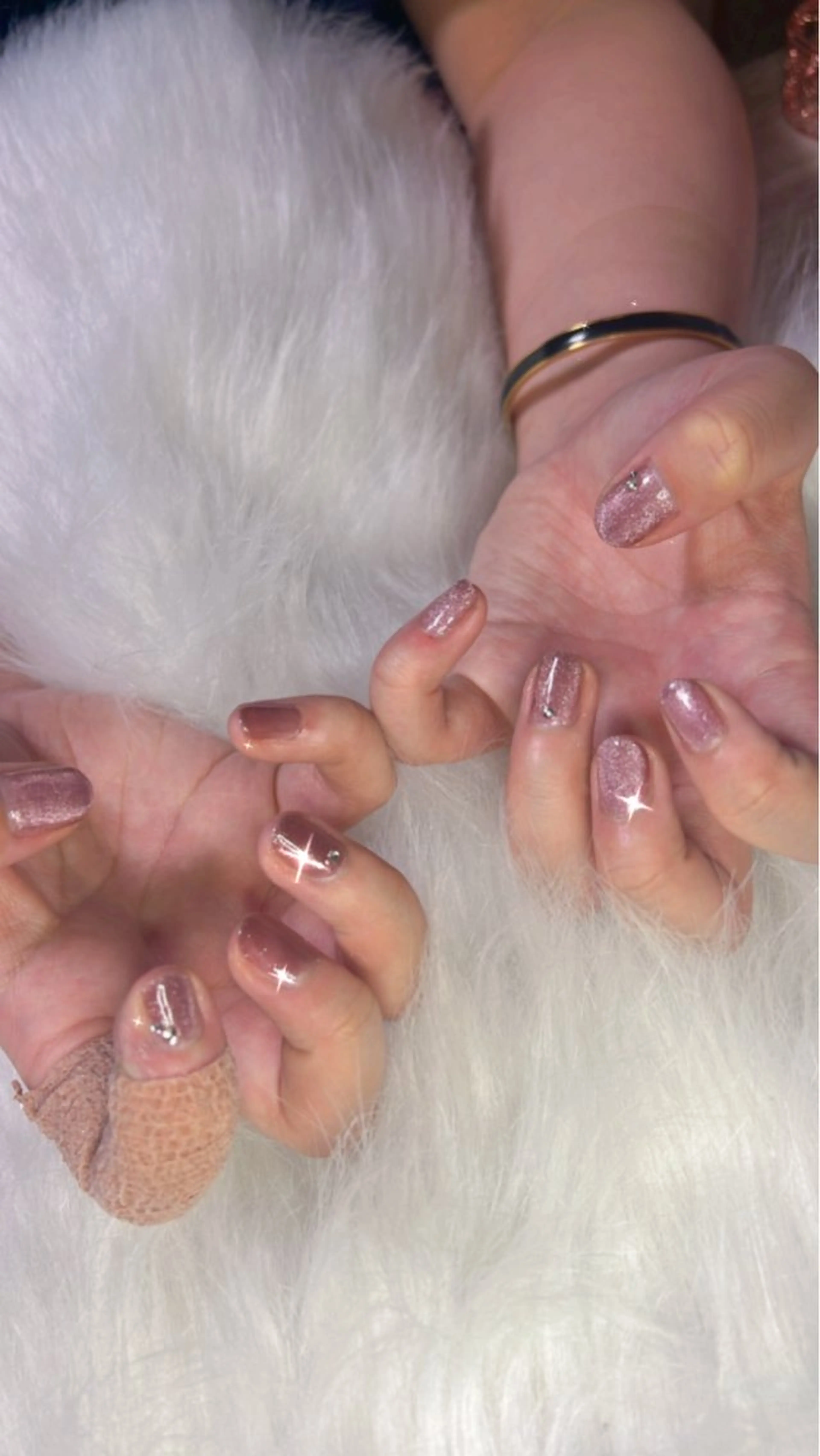 ネイル キラキラネイル マグネットネイル ハンドネイル OPHELIA 𓃛のネイルデザイン