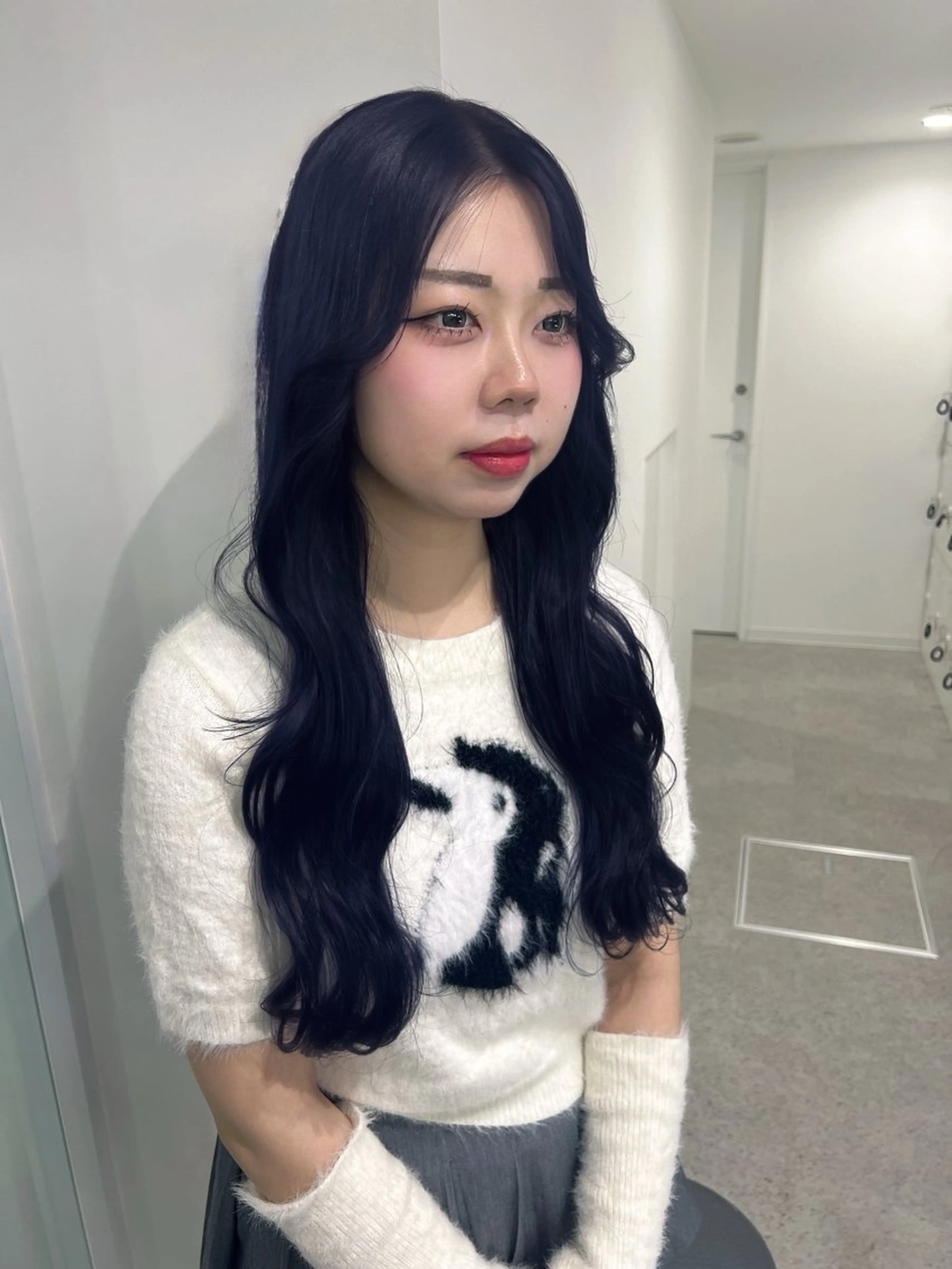 ロング カラー 暗髪🩶ラベンダー/ ブルー/ユウナ🤍のヘアスタイル