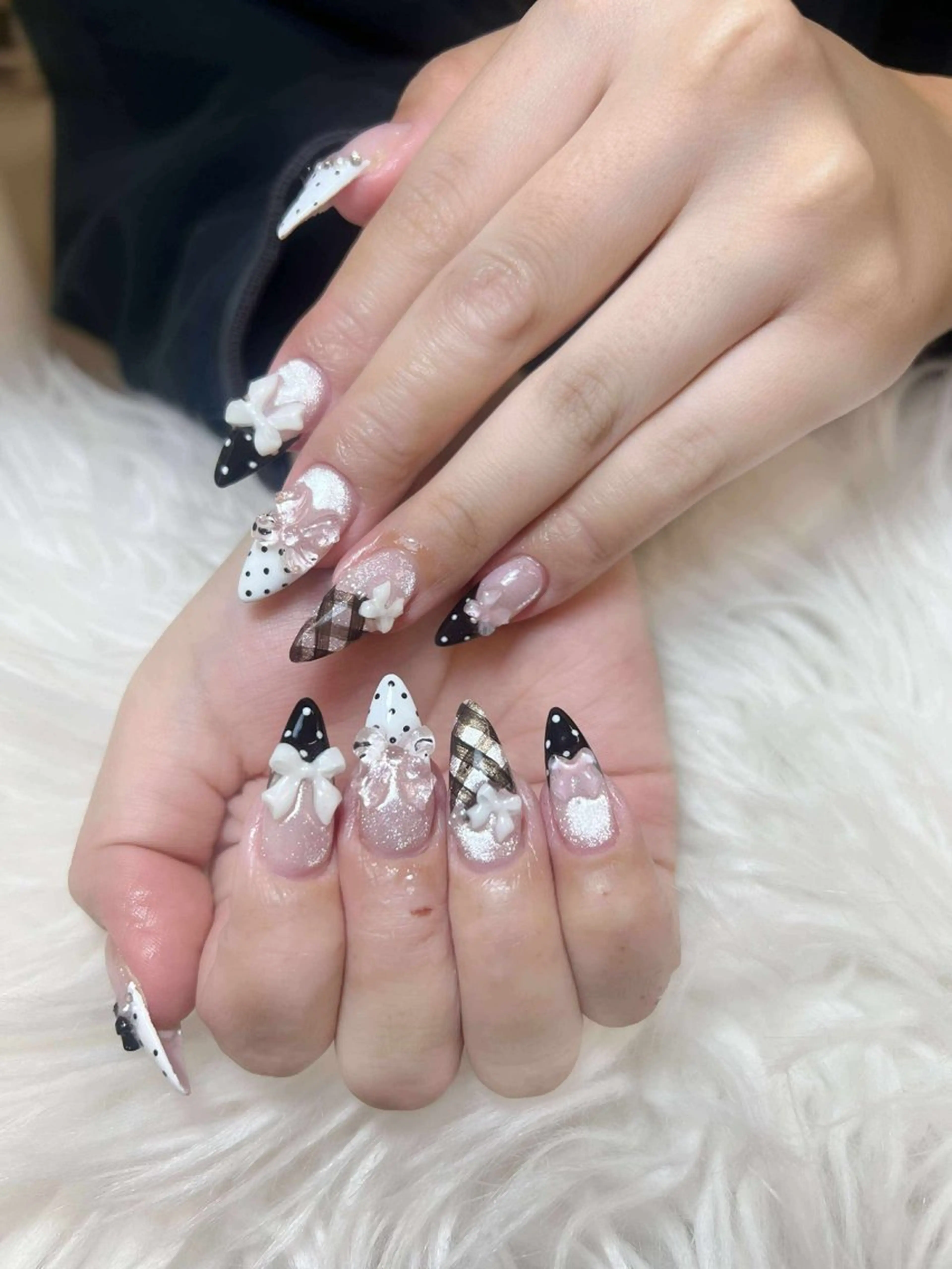 ネイル アートネイル オーロラネイル チークネイル 長さ出し フットネイル Noiranail_ studio川越西口のネイルデザイン