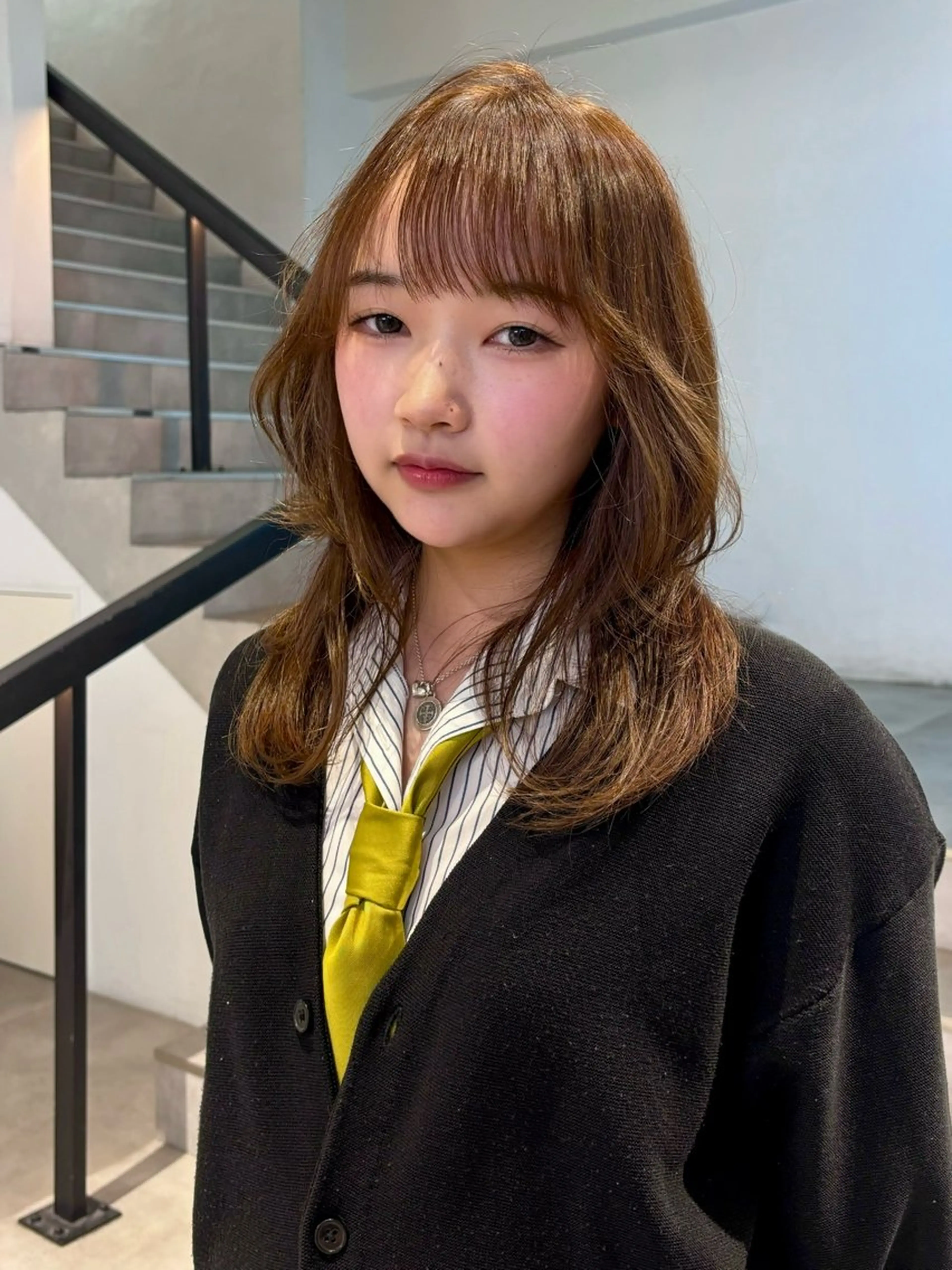 セミロング カラー ハイトーン/レイヤー nail 百咲💌のヘアスタイル