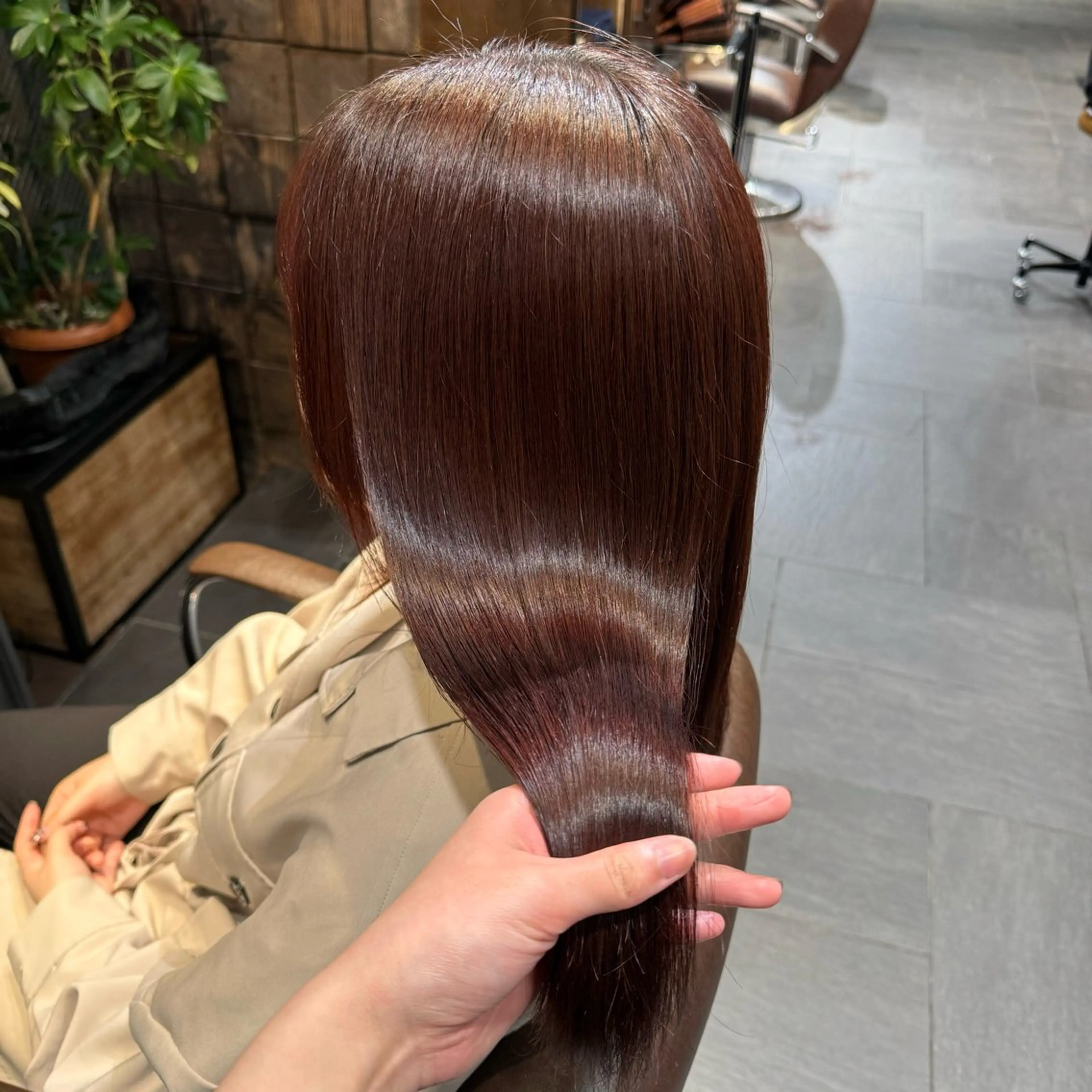 ロング 松木 花鈴のヘアスタイル