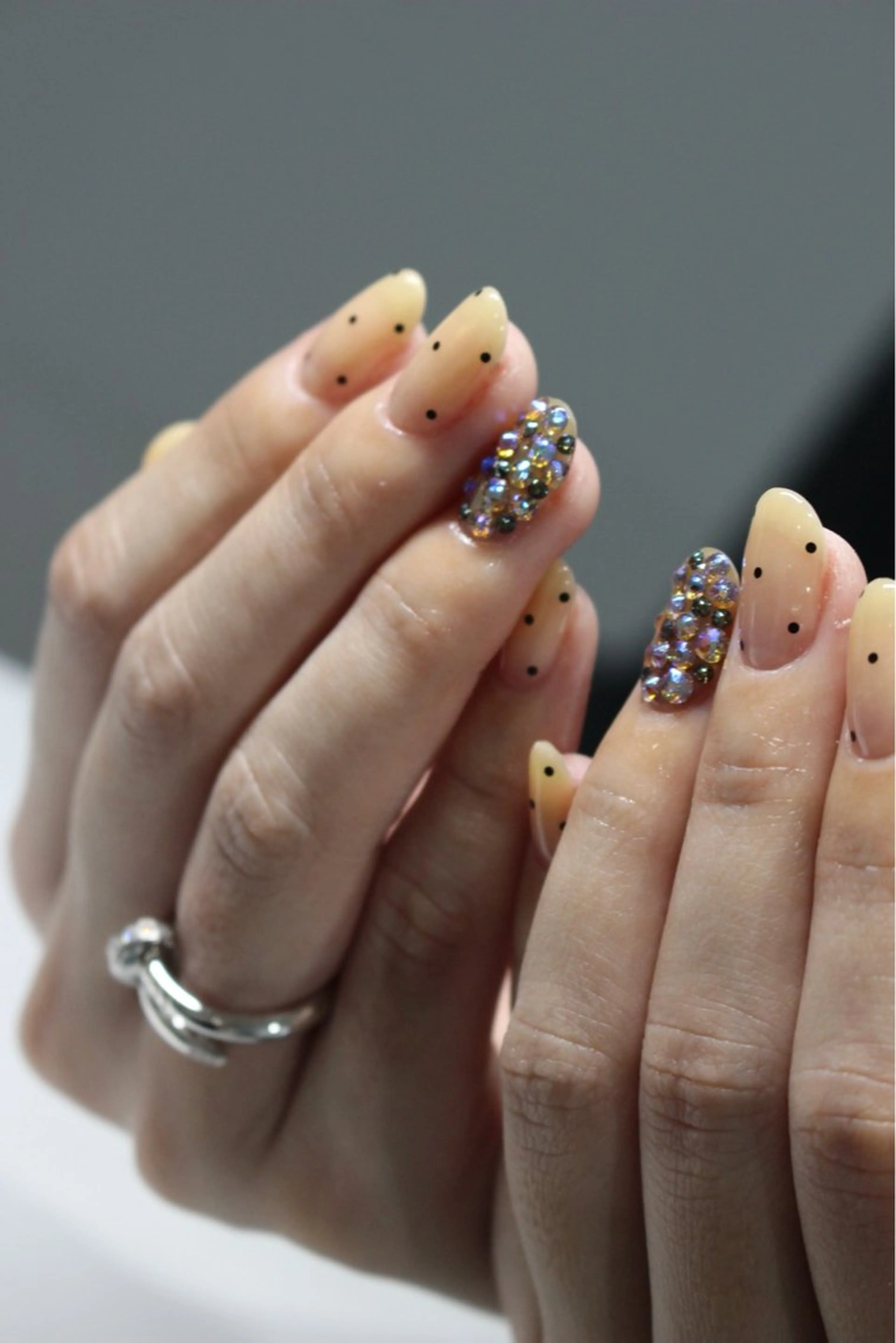 ネイル TOL NAILのネイルデザイン