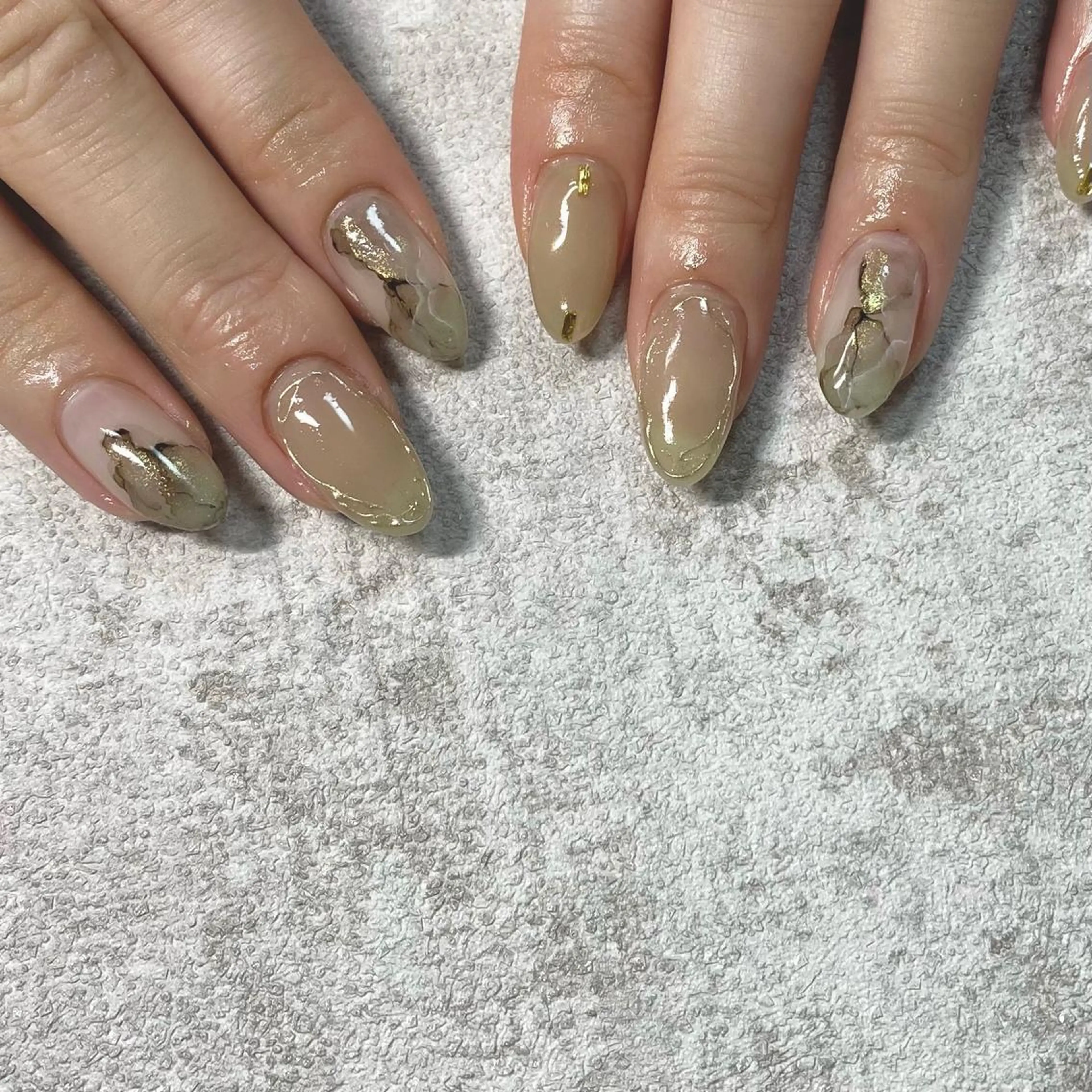 ネイル Ray. ／綺麗目ニュアンスのネイルデザイン