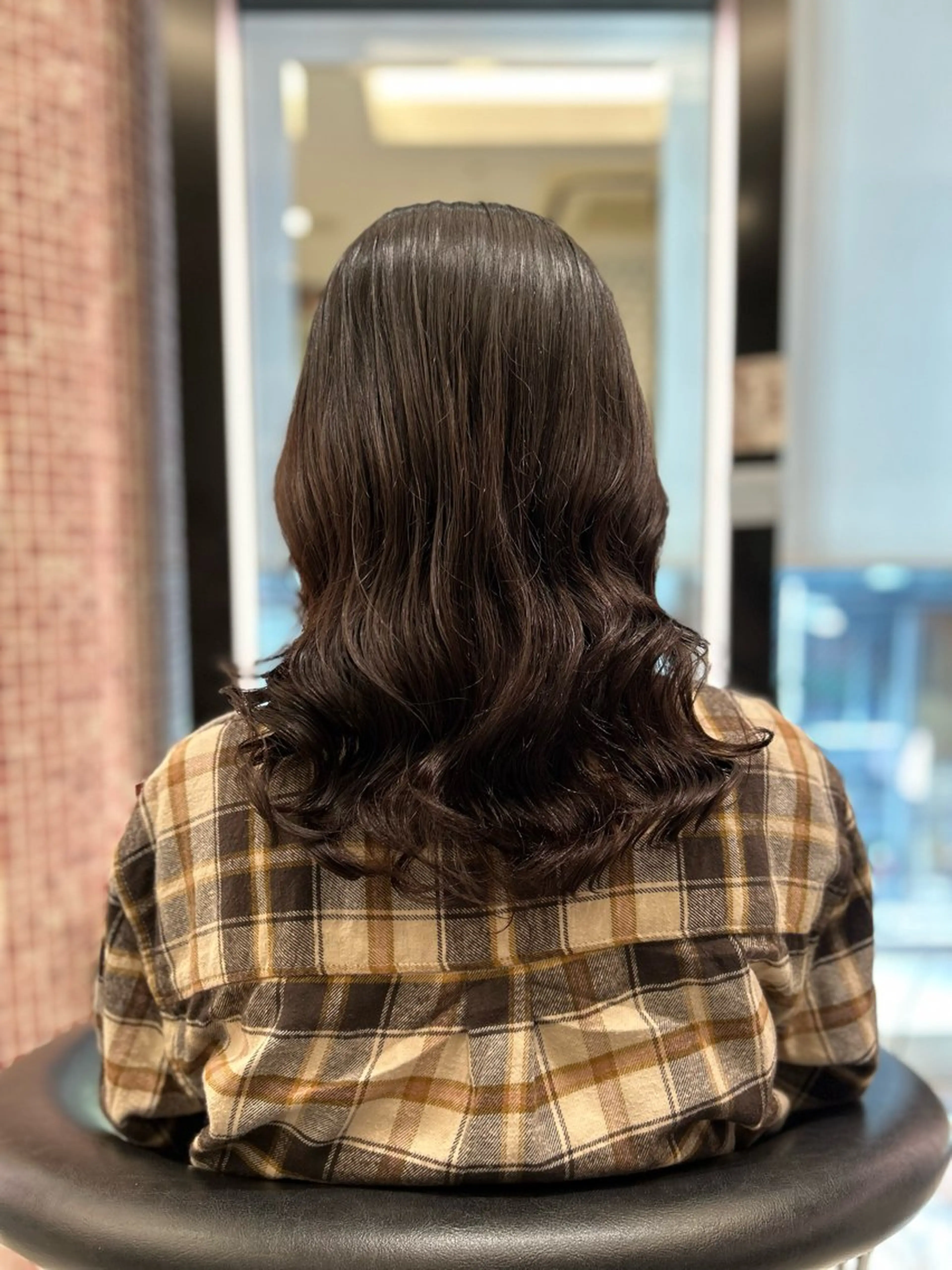 ミディアム パーマ カット パーマ コテ巻き風パーマ✨ 韓国ヘア🤎近下菜央のヘアスタイル