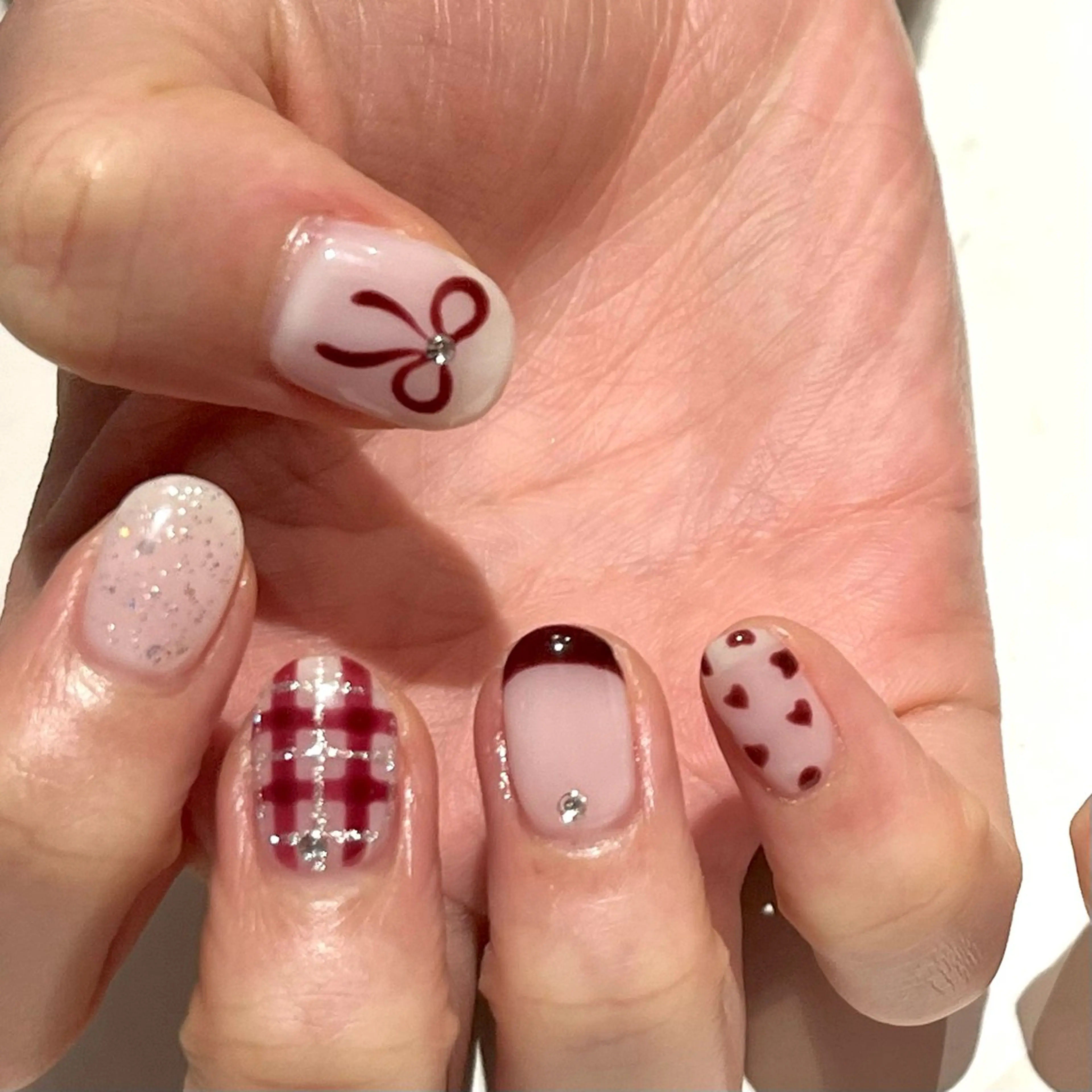 ネイル 坂口 莉愛のネイルデザイン