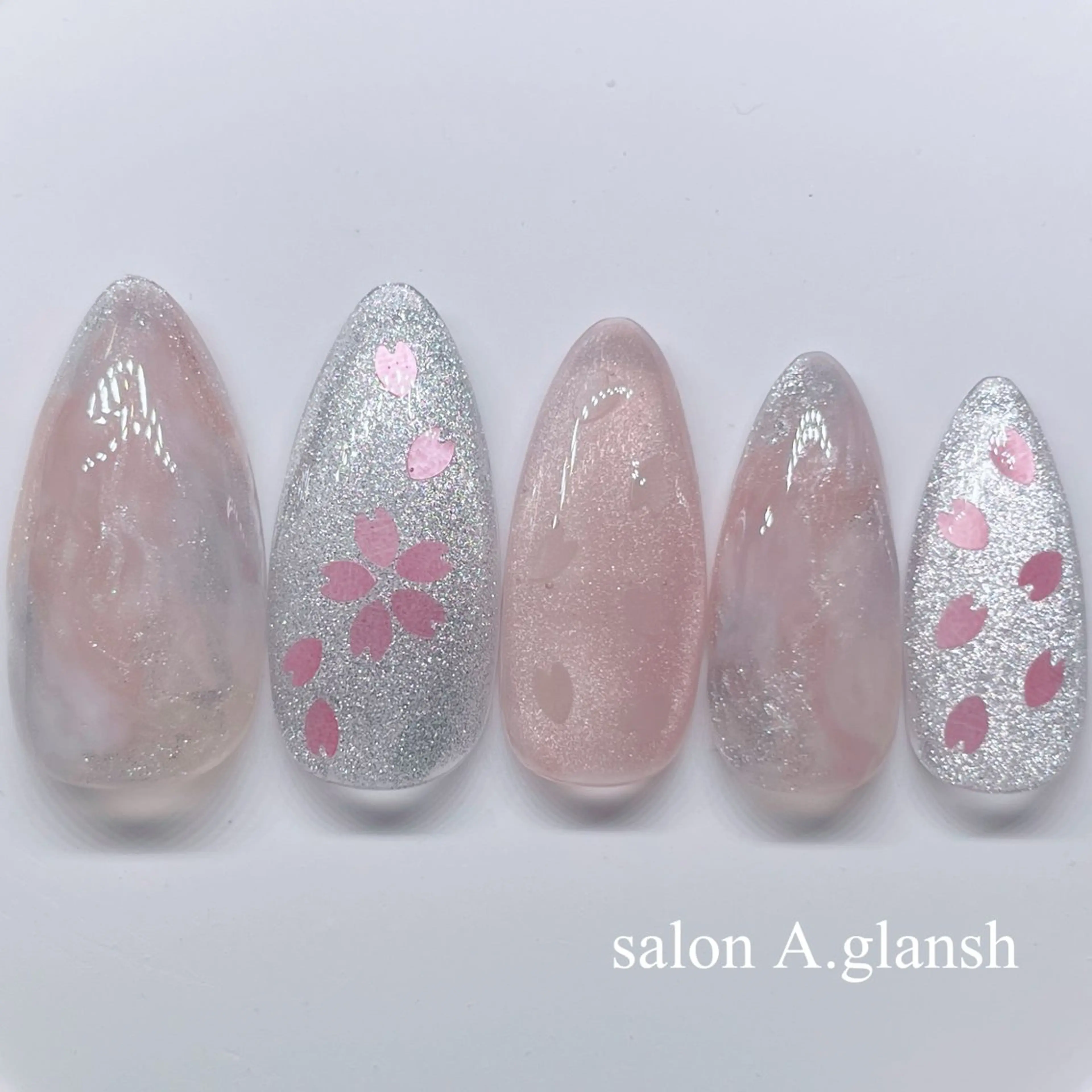 ネイル ハンドネイル salon A.glansh所属・肌質改善salon♪ 効果がわかる♪南森町のネイルデザイン