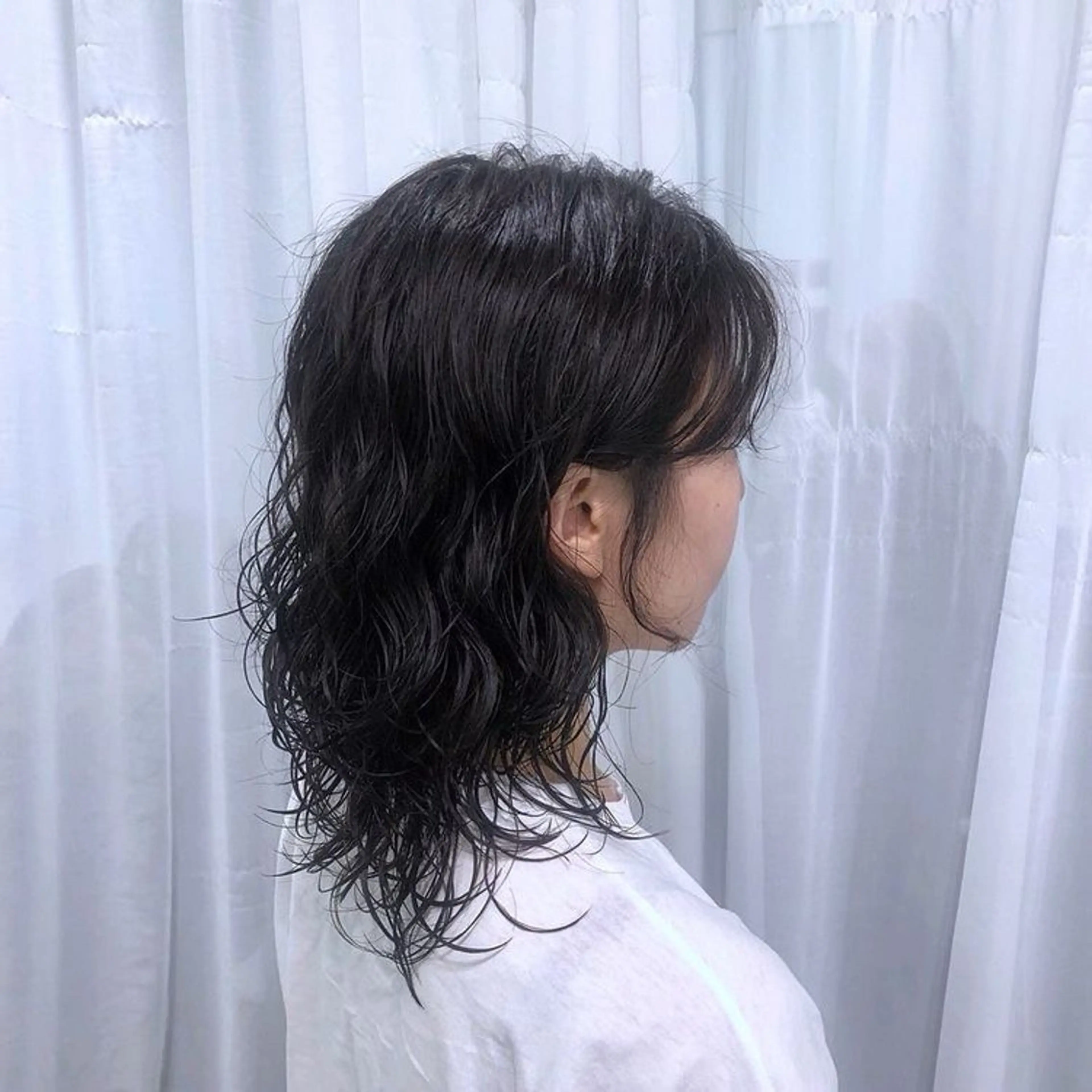 ミディアム パーマ ミディアムパーマ ウルフカット 亜海 /レディースパーマのヘアスタイル