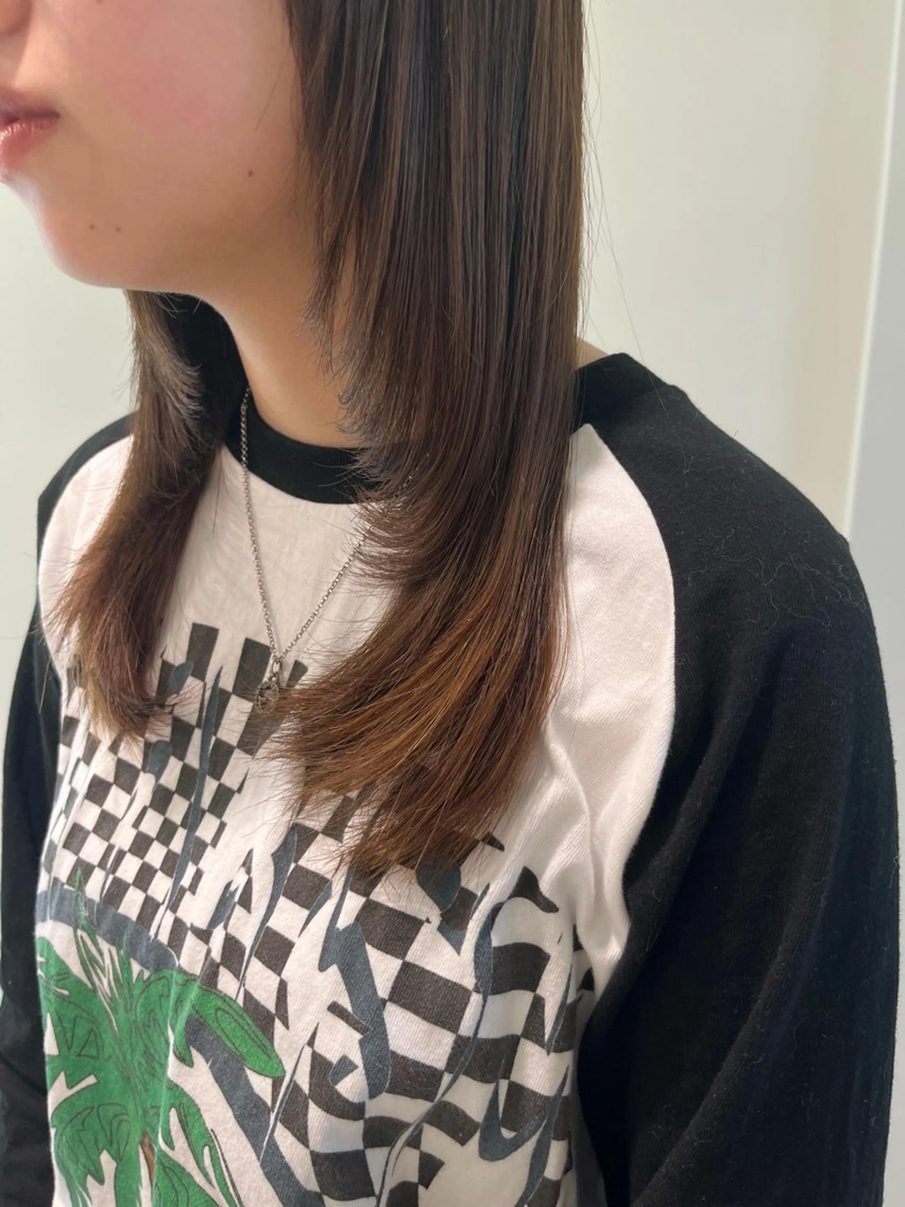 ミディアム イロアイヘアー Renのヘアスタイル