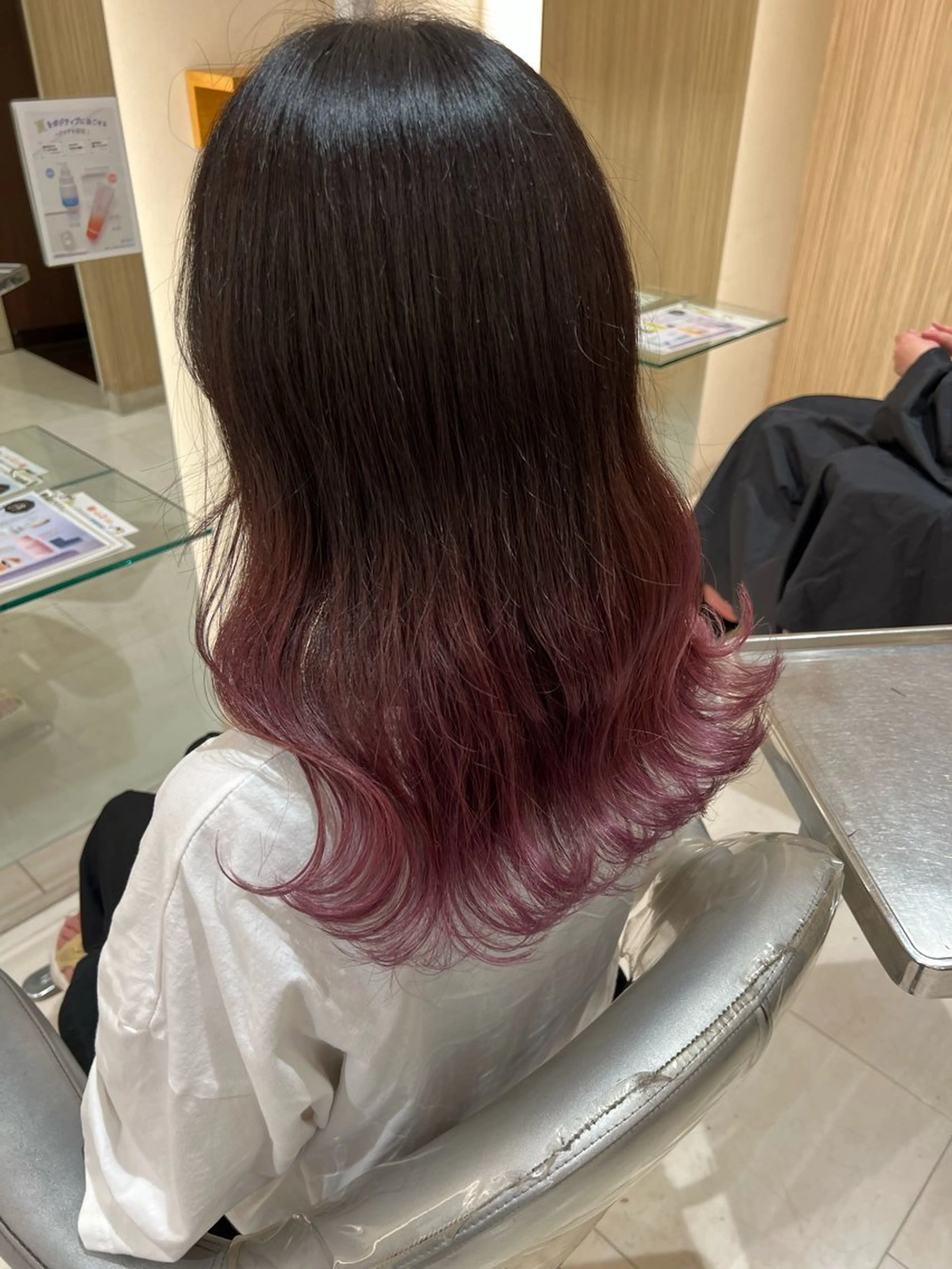 カラー グラデーションカラー 久永 菫のヘアスタイル