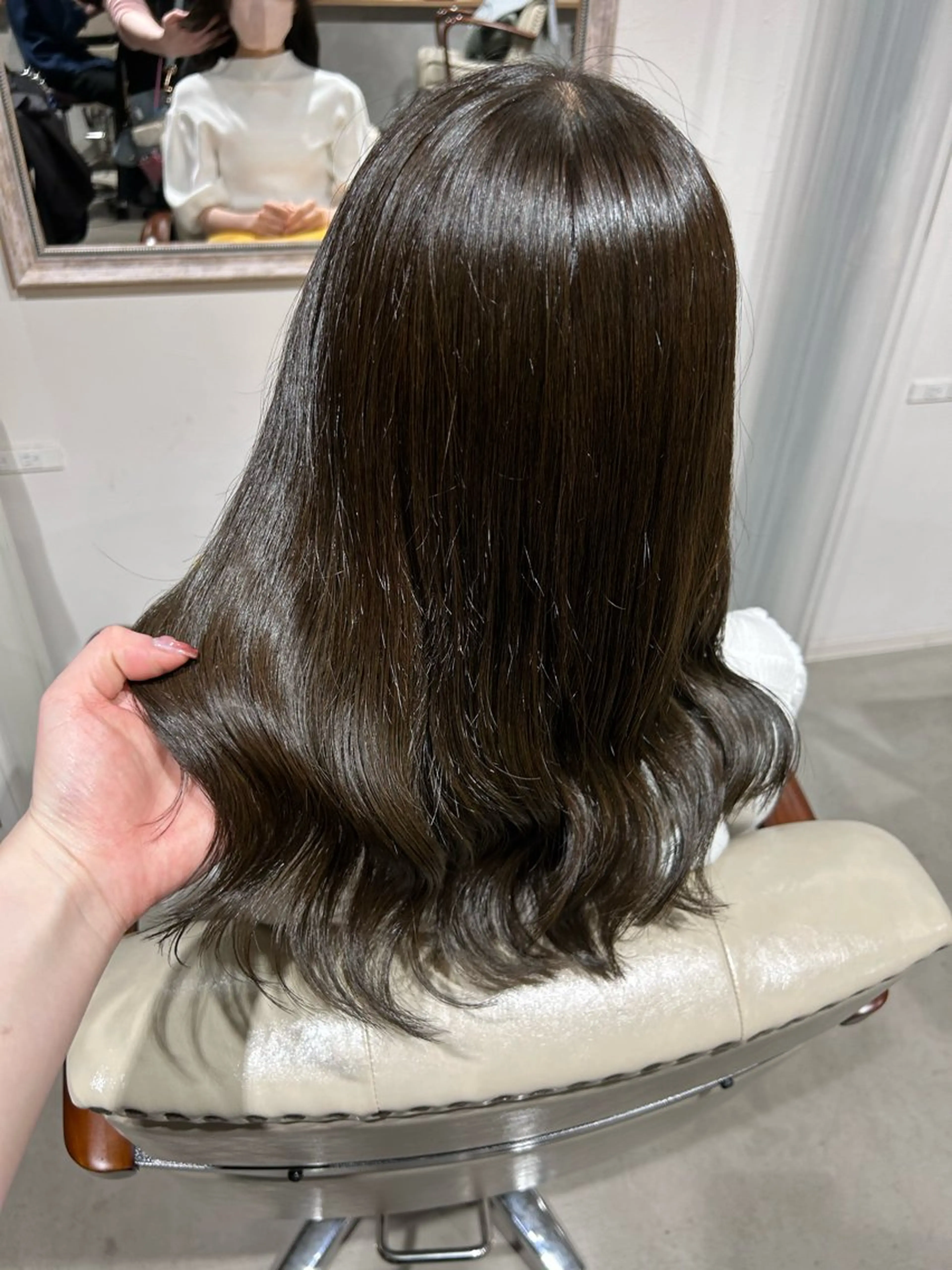 セミロング カラー ambiente所属・瀬川 夏緒のヘアスタイル