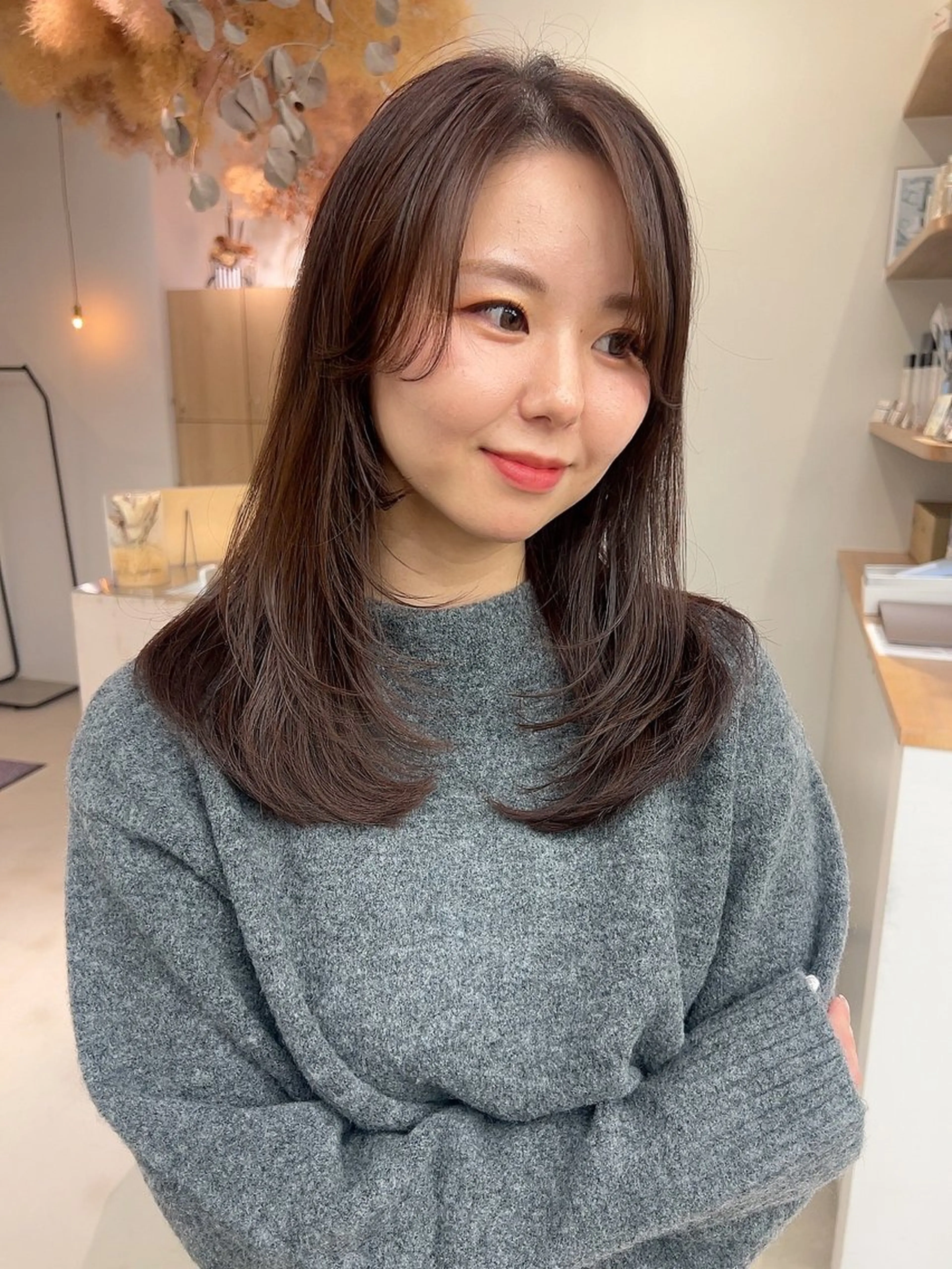 ミディアム カラー カット ヘアカラー トリートメント vince. moekoのヘアスタイル