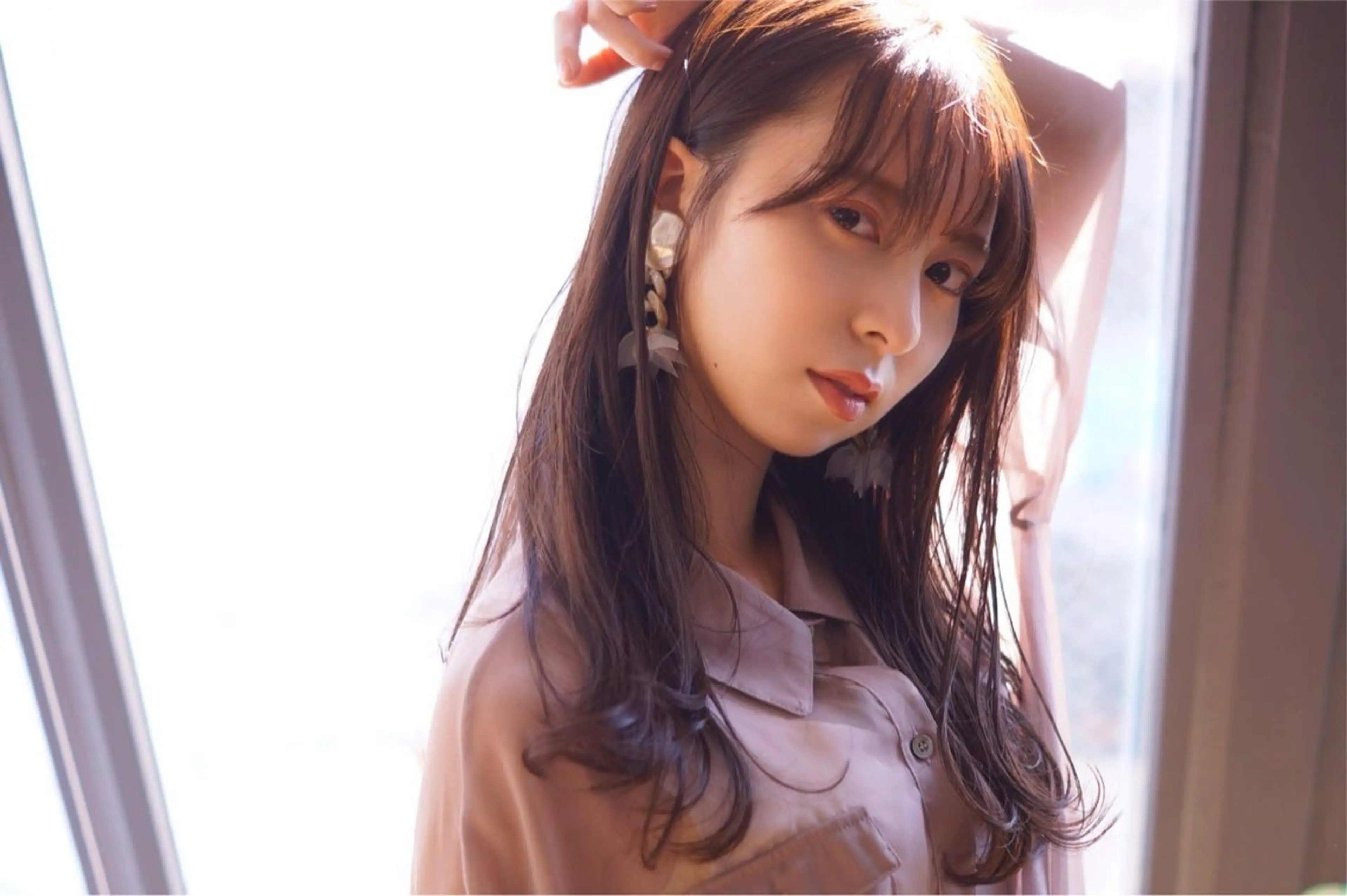 セミロング hoNua. 栄/透明感カラーのヘアスタイル