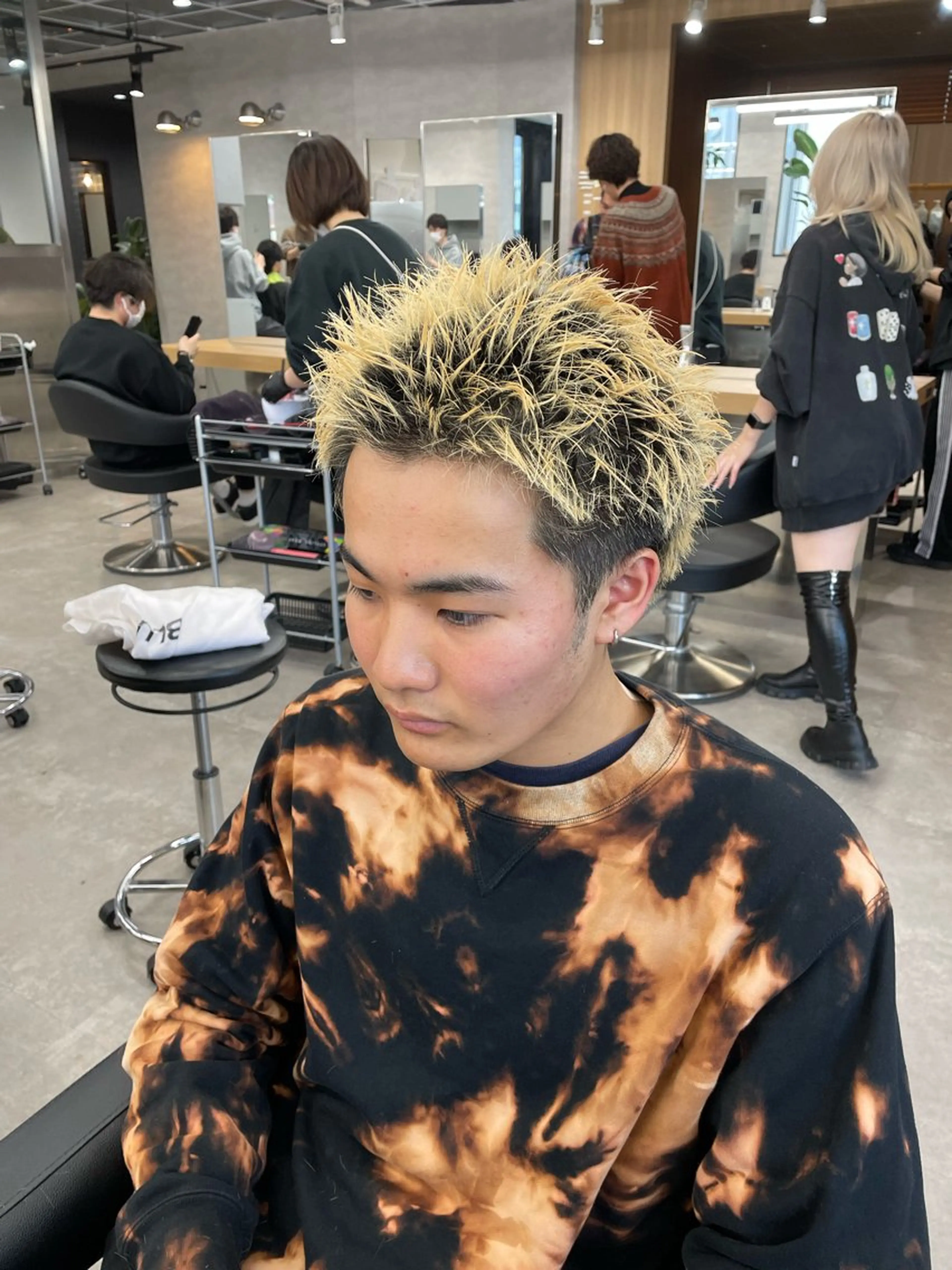 ショート メンズ スパイキーショート ショートヘア カット 垢抜けハイトーン☀／ 笑顔の美容師／しゅんのヘアスタイル