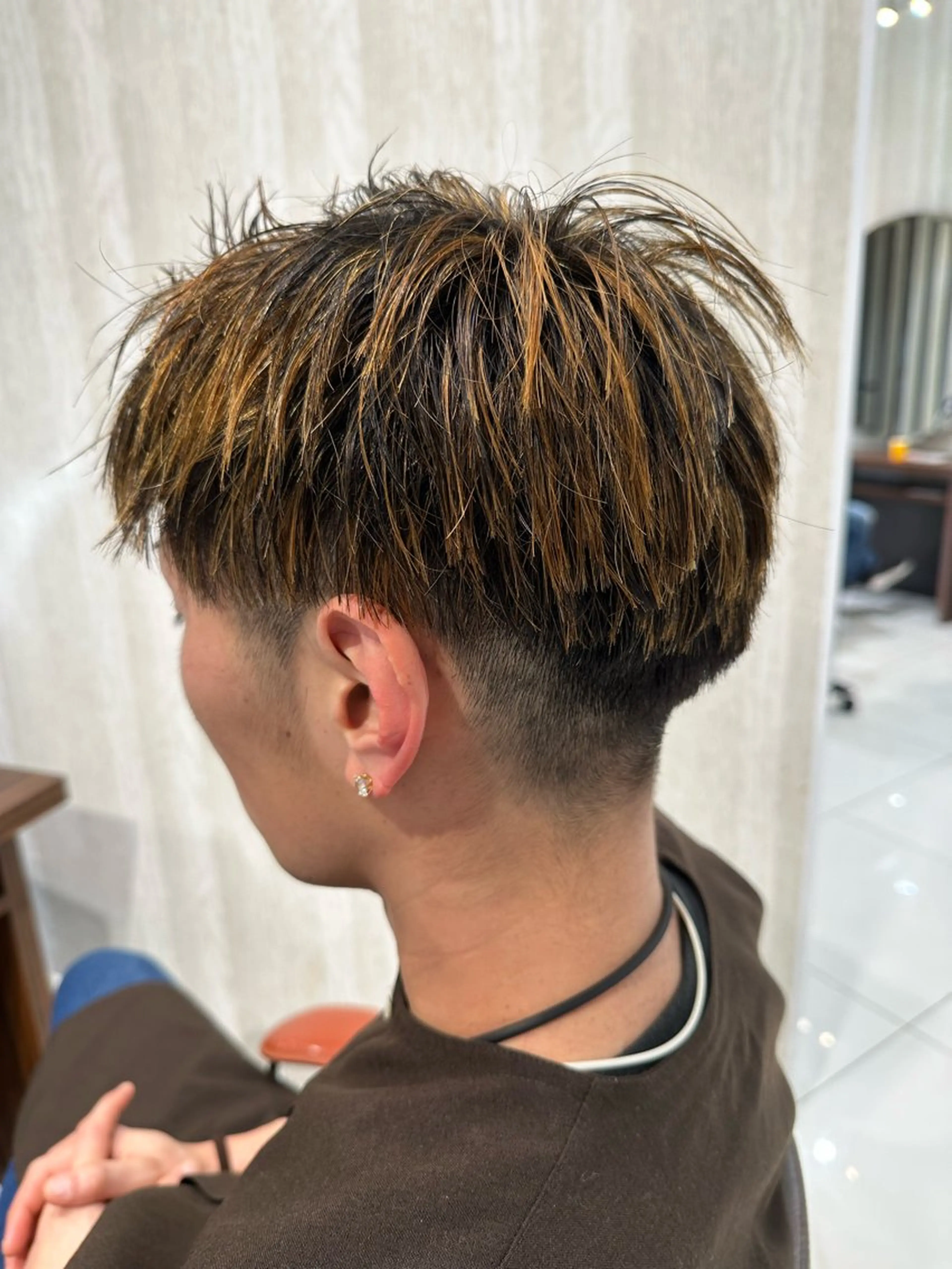 カラー メンズ メンズメッシュ メッシュ ブリーチ/艶カラー カノ🌼のヘアスタイル