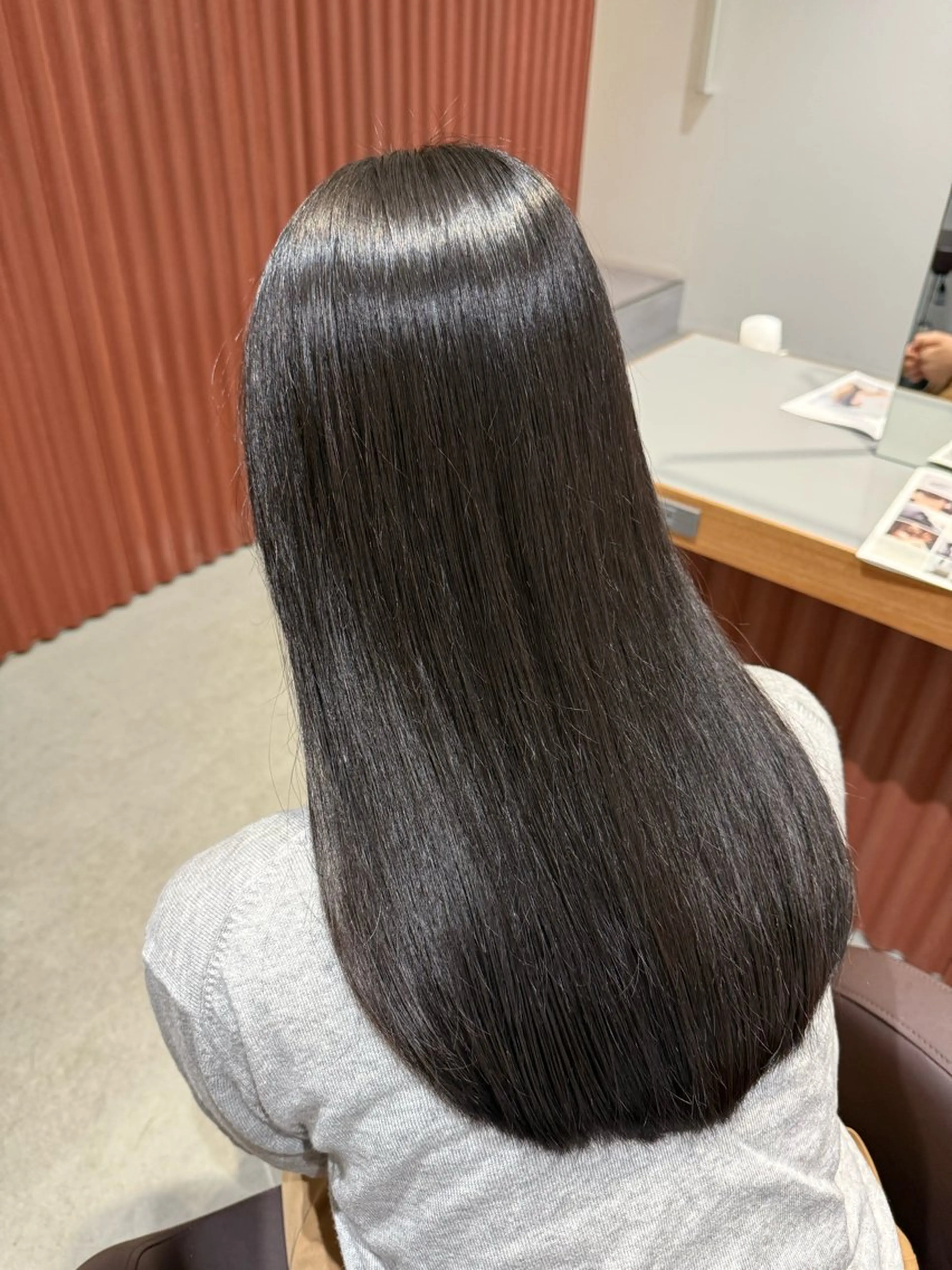 セミロング カラー キラ🌟 艶感color🎀のヘアスタイル