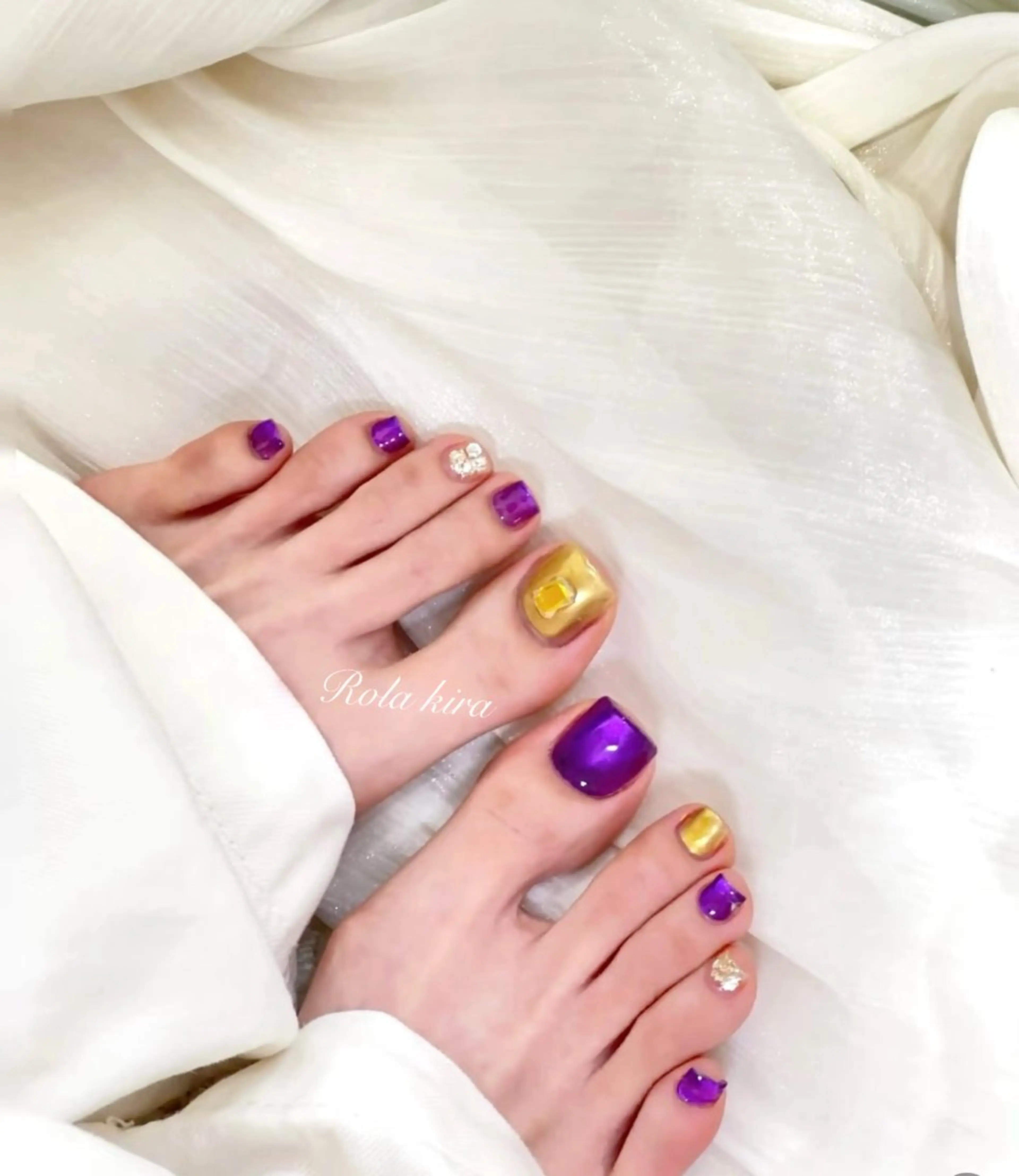 ネイル チークネイル 長さ出し フットネイル フレンチネイル ジェルネイル フットネイル Rola kira 麗のネイルデザイン