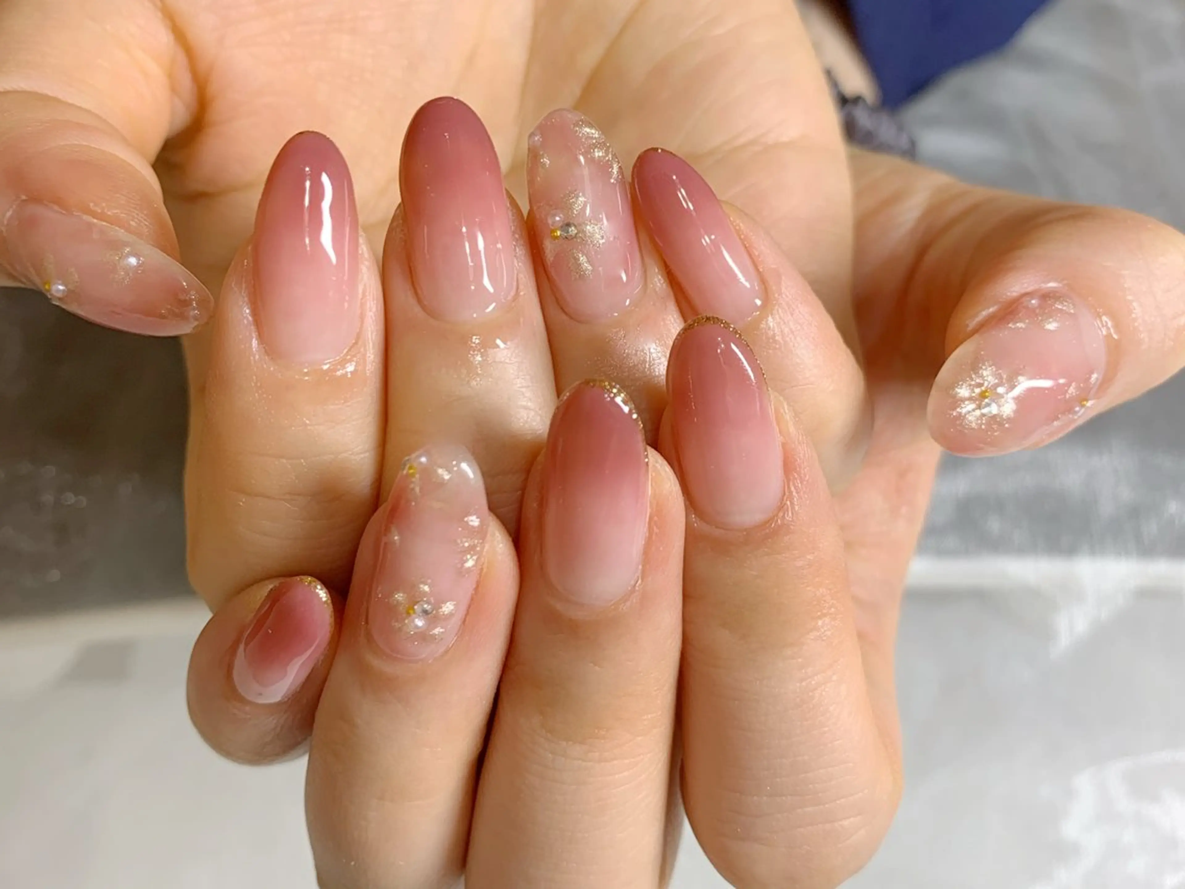 ネイル ミラーネイル 春ネイル ハンドネイル mira-cle大濱美容アカデミー所属・AI NAのネイルデザイン