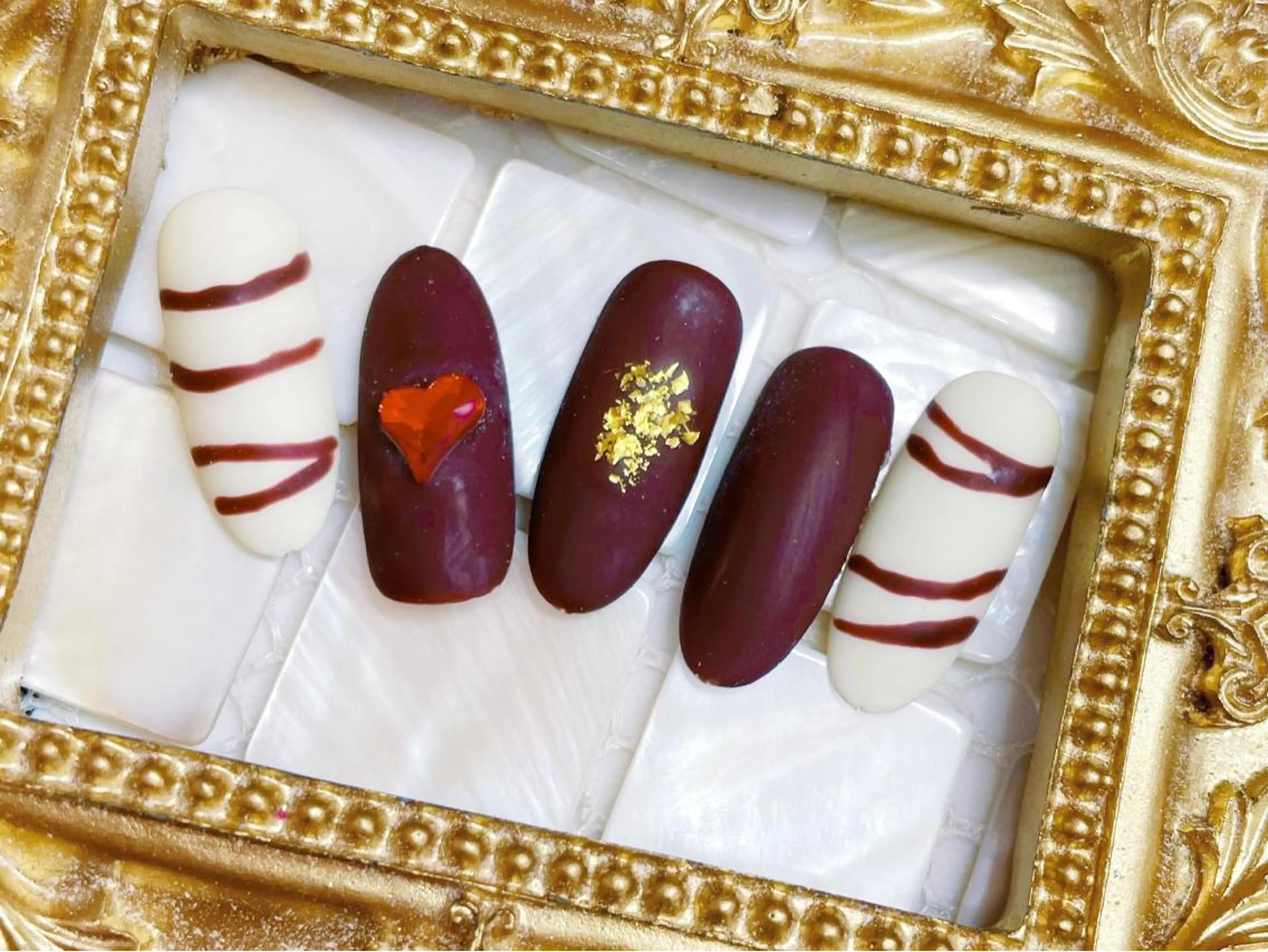 ネイル ハンドネイル マジックミラー所属・マジック ミラーのネイルデザイン