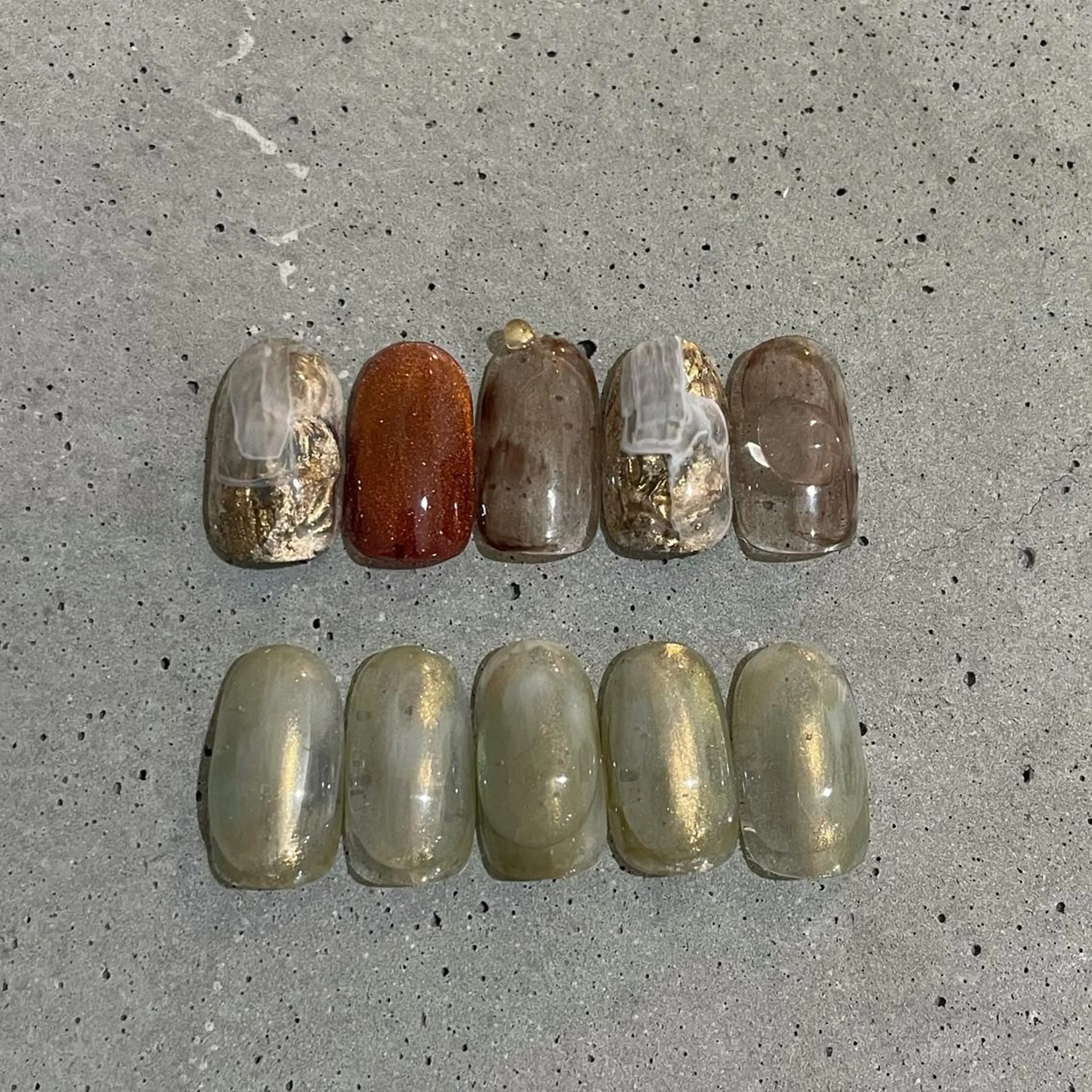 ネイル オーロラネイル カジュアル ニュアンスネイル オフィスネイル ぷっくりネイル ハンドネイル ハンドケア lyly.nail所属・lylynail YUUKAのネイルデザイン