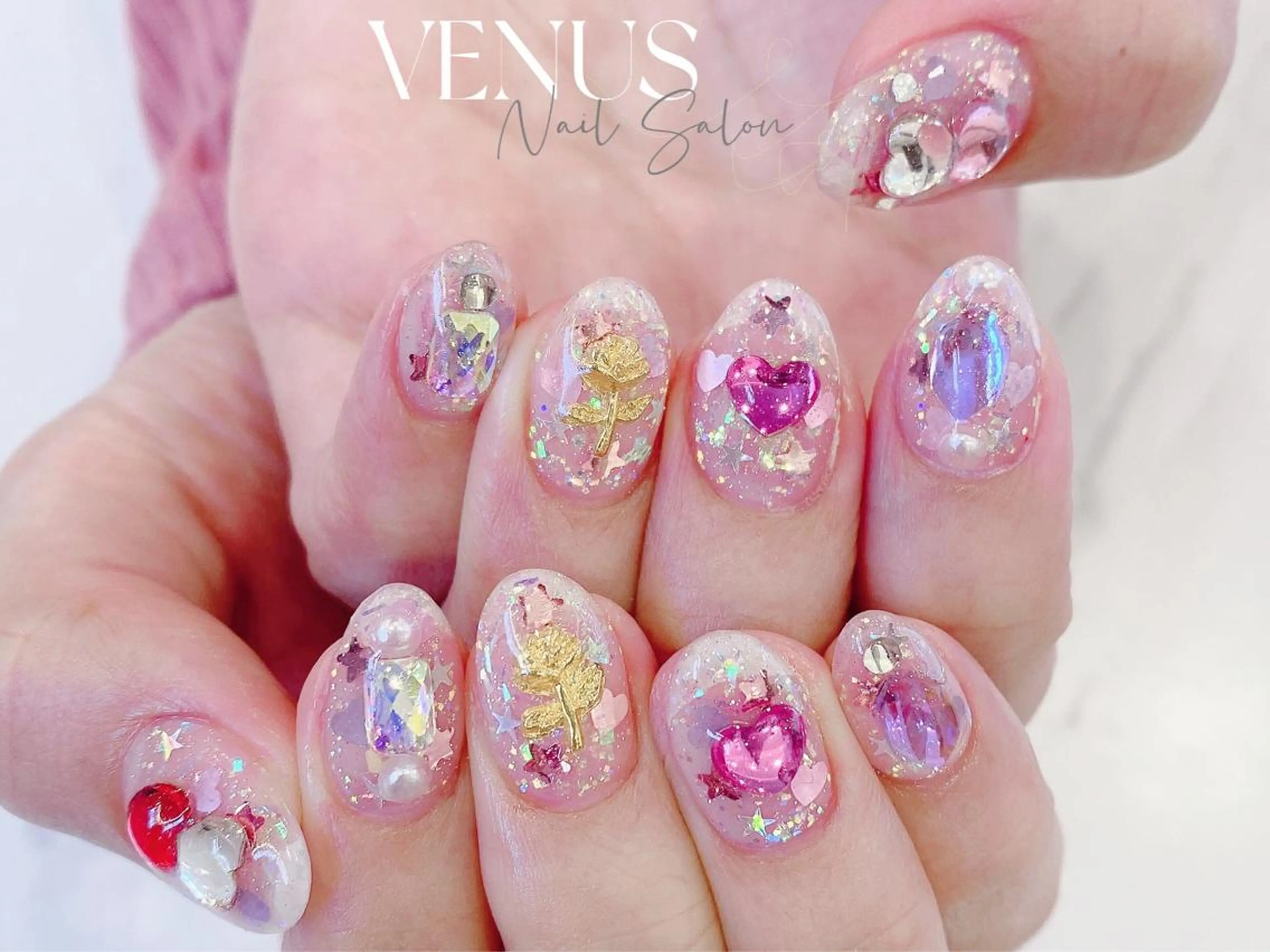 ショート VENUS Nail ★池袋徒歩2分のネイルデザイン