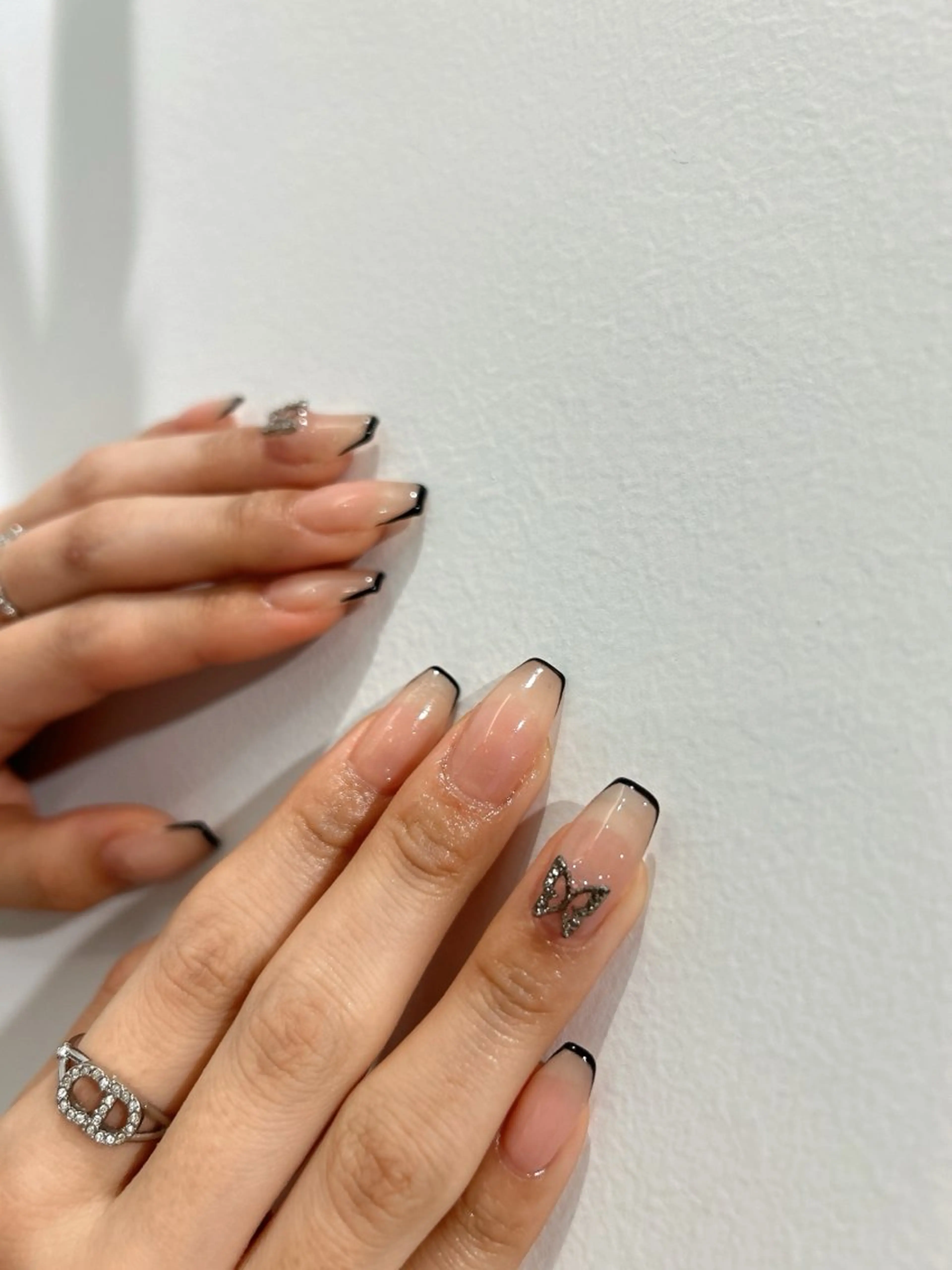 ネイル フレンチネイル ハンドネイル フットネイル tote. sumileのネイルデザイン