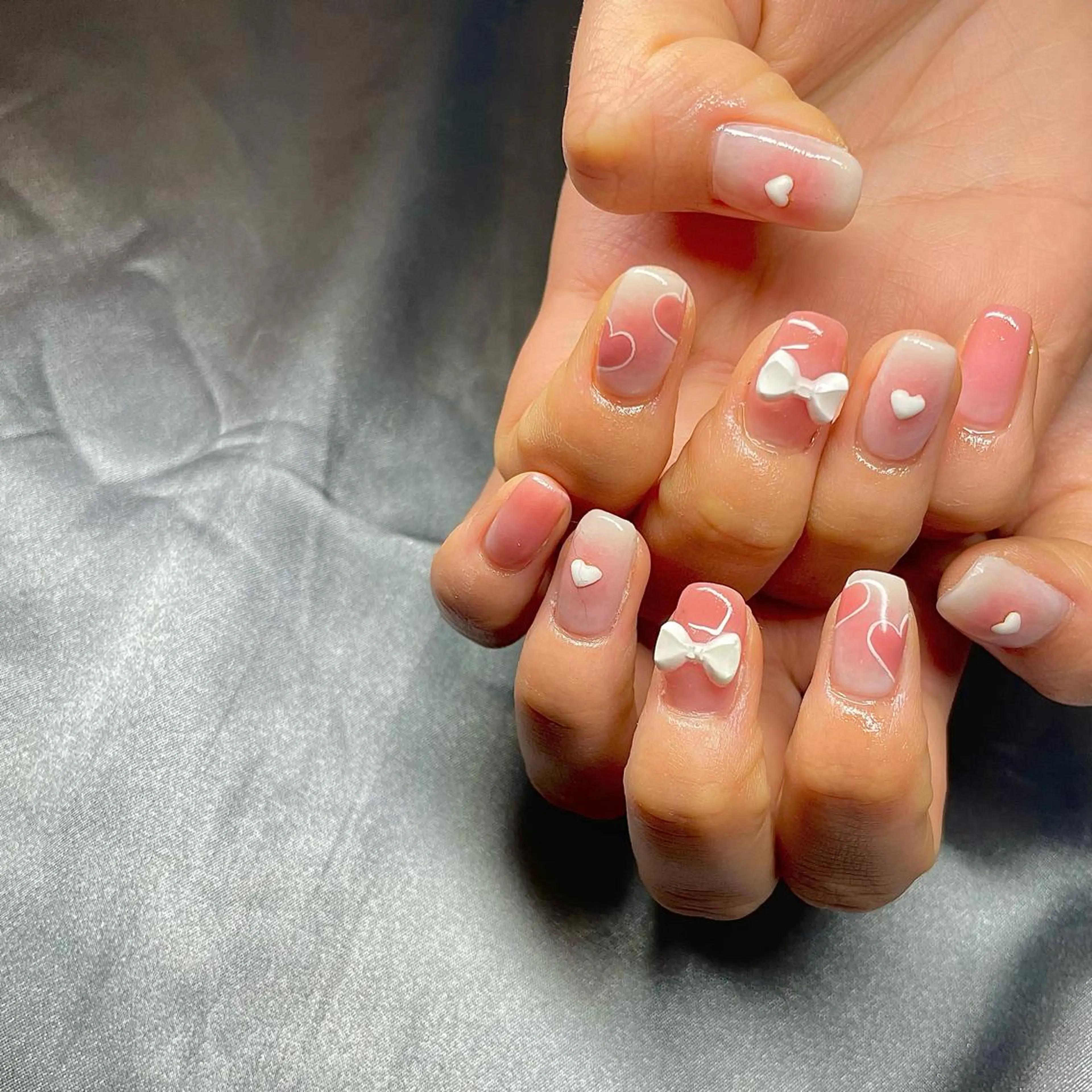 ミディアム カラー パーマ ヘアアレンジ メンズ キッズ ネイル マツエク・マツパ アイブロウ ピンクカラー カラーマツエク ハート ピンク リボン nail&eye Aoのマツエク・マツパデザイン