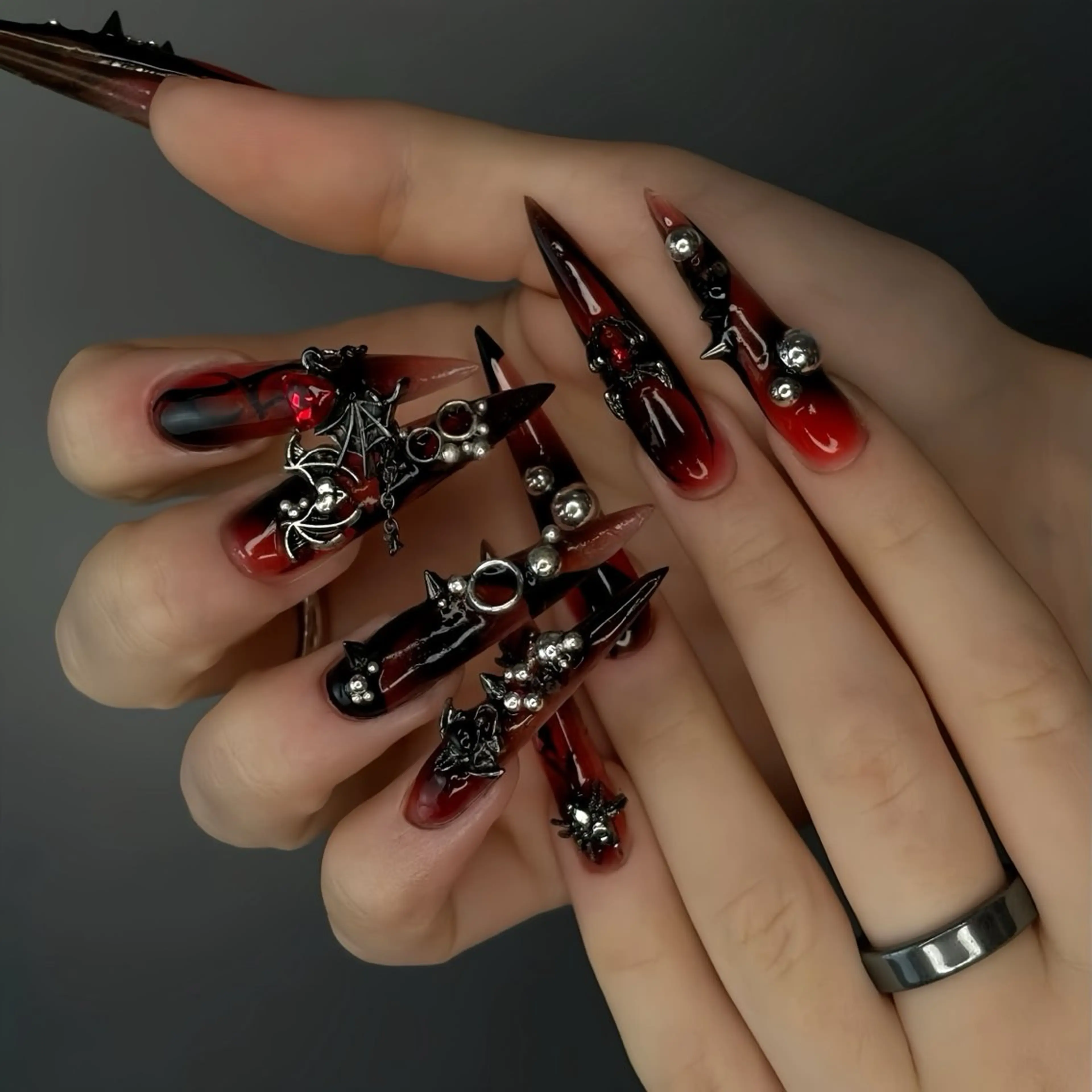ネイル アートネイル ハロウィン ロングネイル スカルプネイル ネイルチップ Rin Nail 新大久保店のネイルデザイン