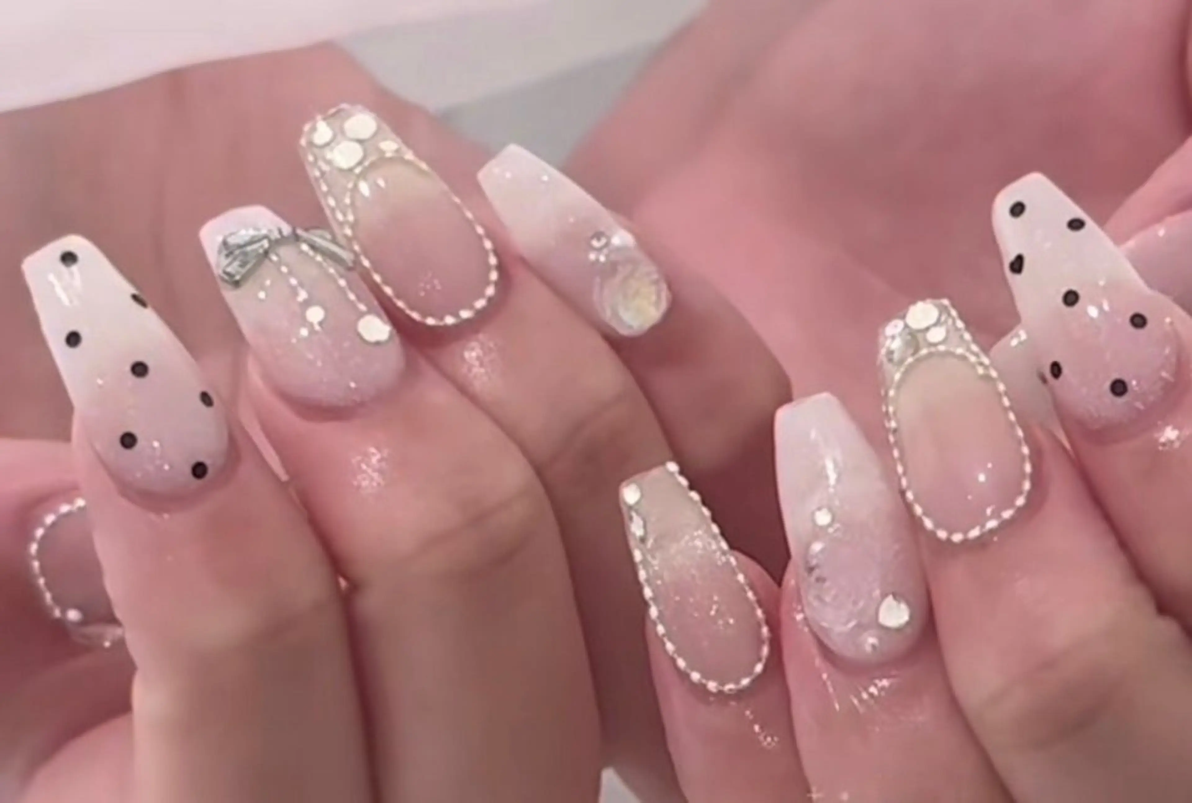 ネイル ハンドネイル Kari ネイルサロンのネイルデザイン