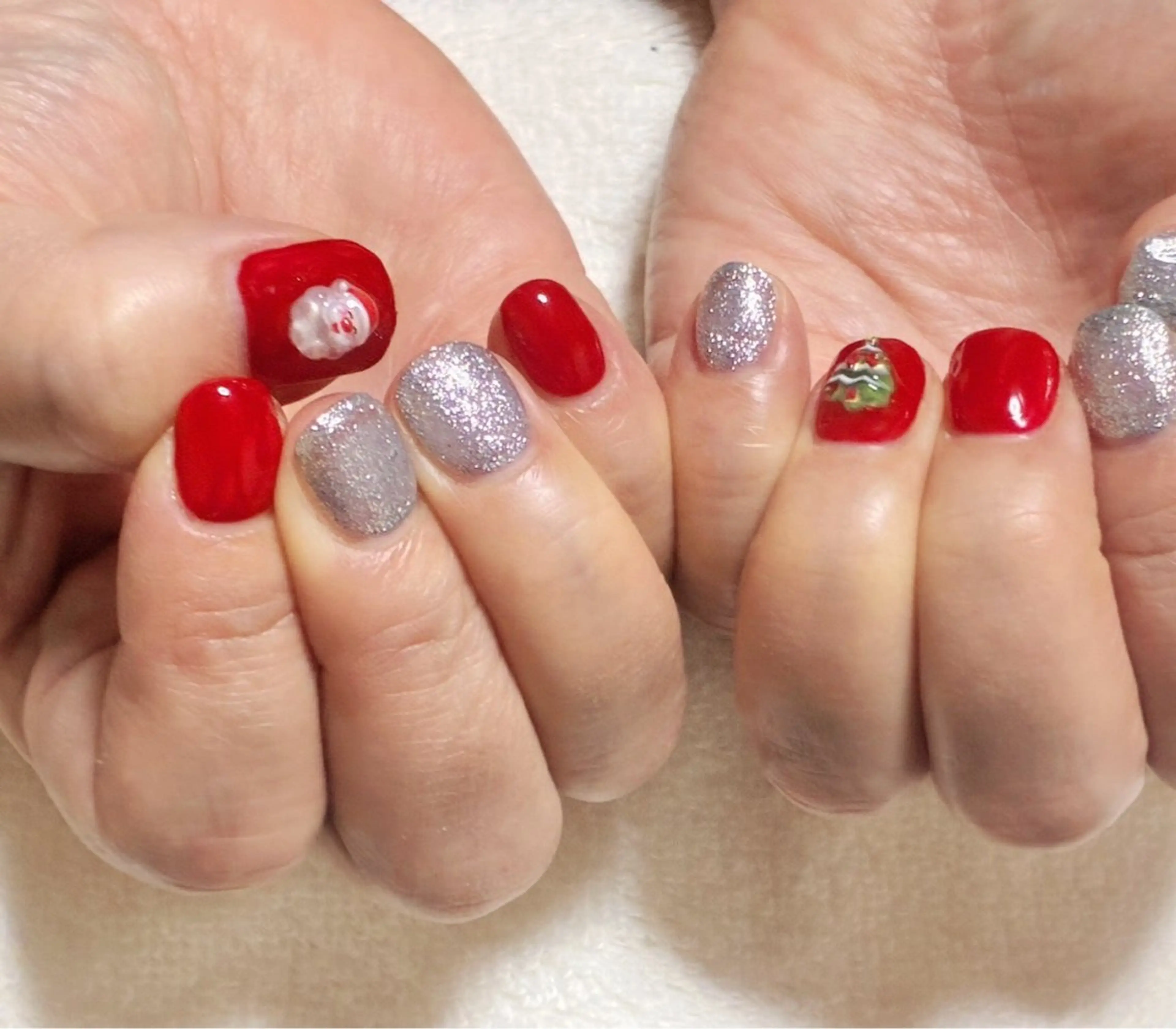 カラー S. Akaneのネイルデザイン