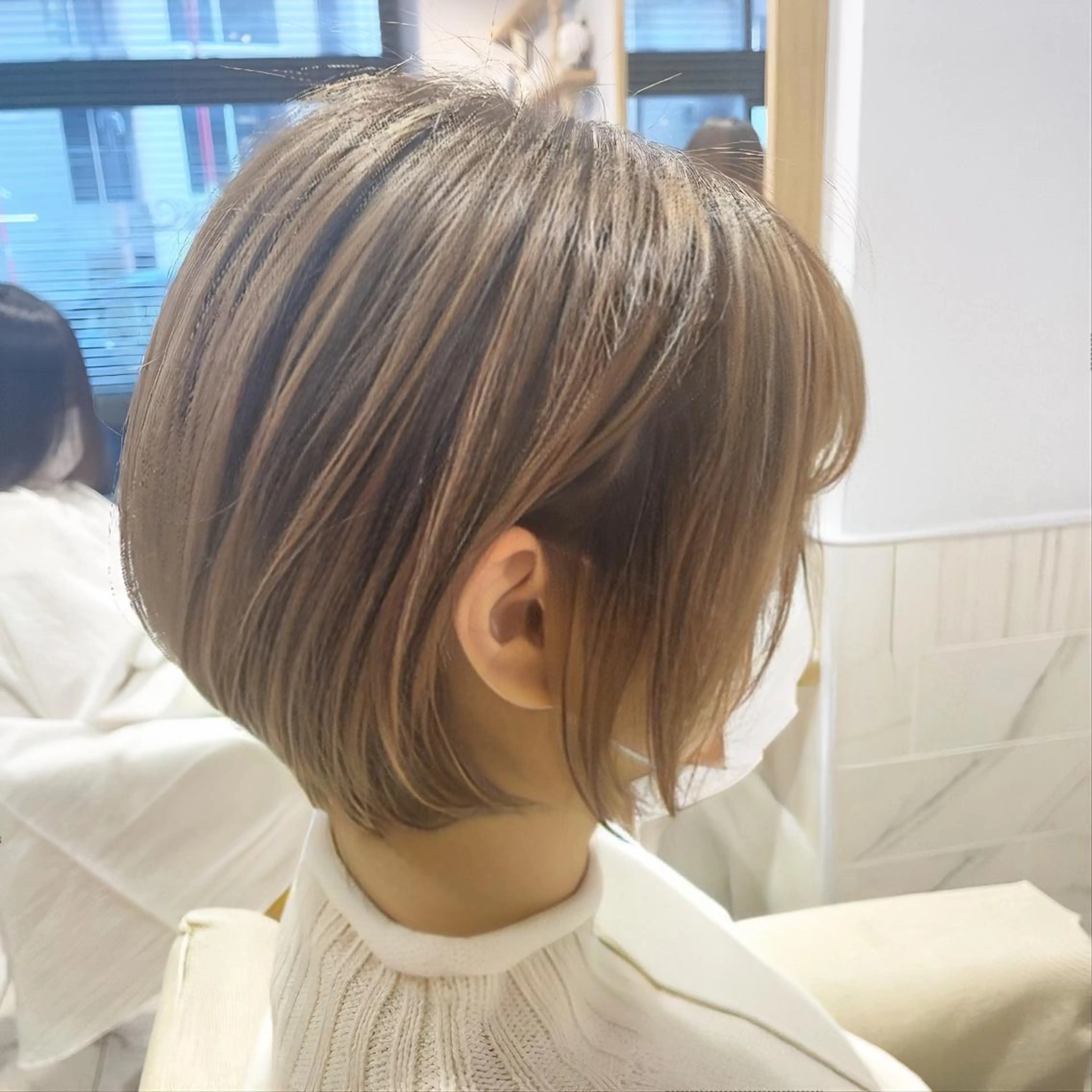 ショート カラー カット ヘアカラー トリートメント すげ さやかのヘアスタイル