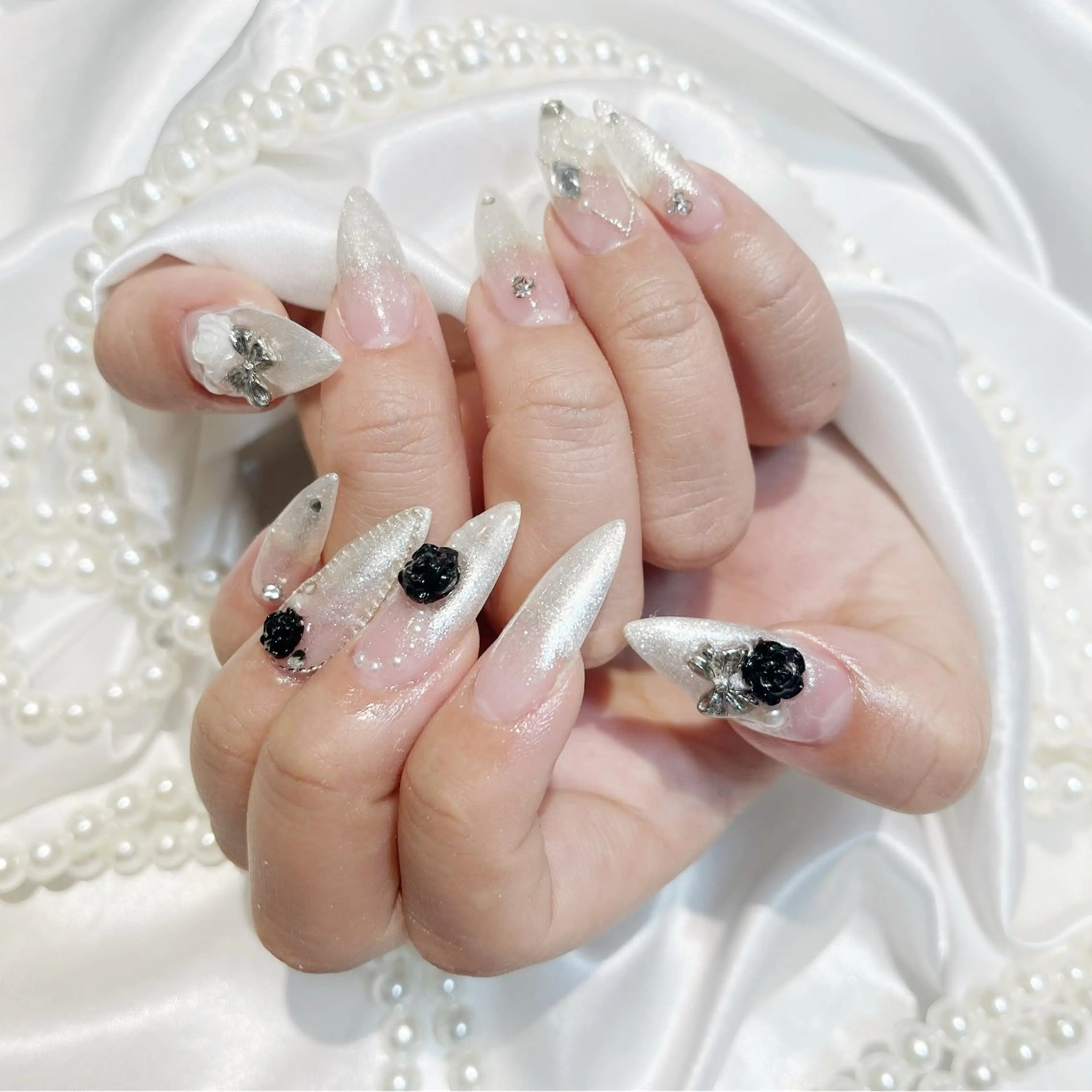 【Jr.】HAND⭐️オフなし⭐️チップ長さだし10本 ワンカラーorラメグラ＋90分パーツ付け放題の写真