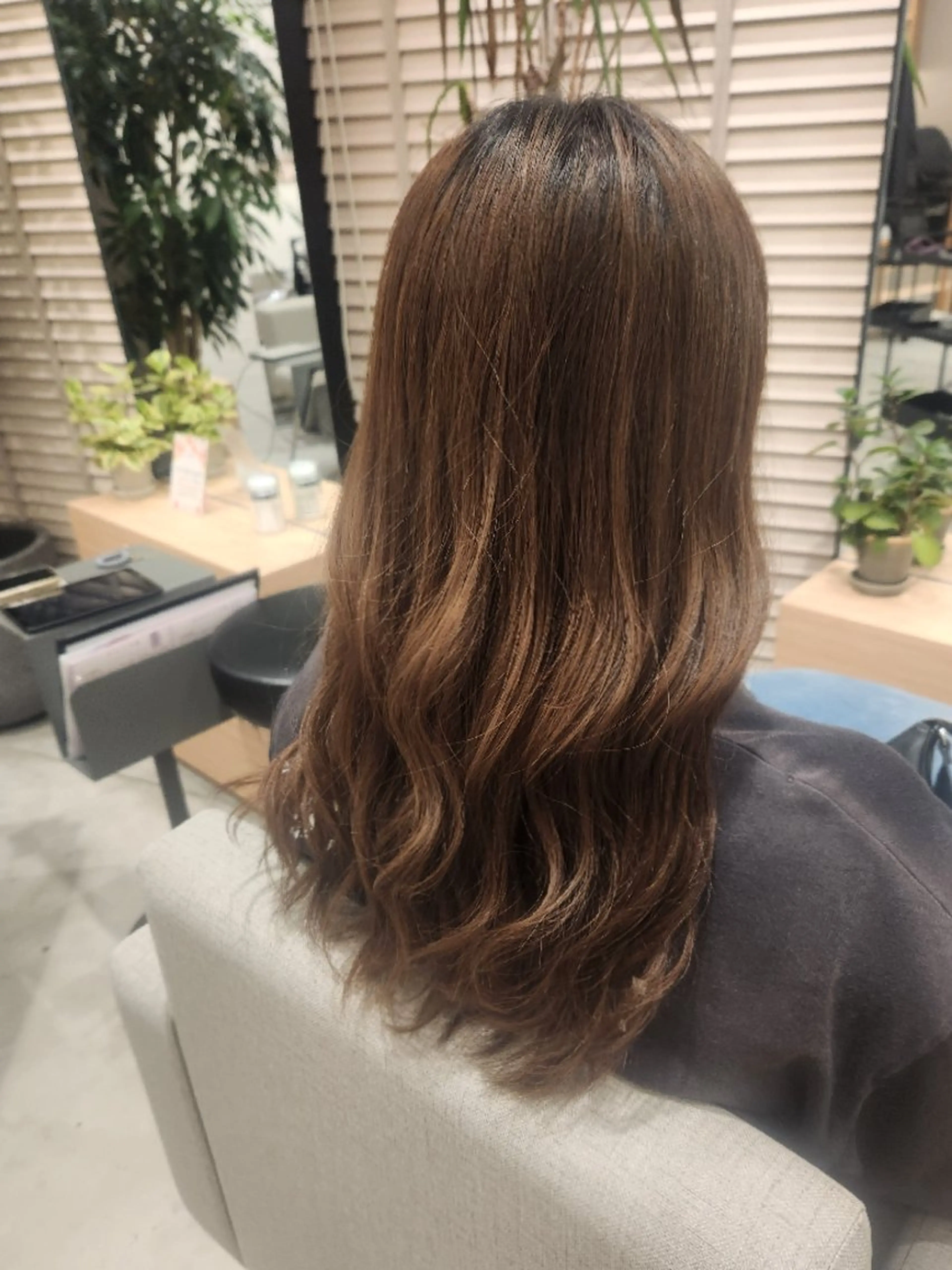 💜艶髪カラー💜 🎶富川美希🎶のヘアスタイル