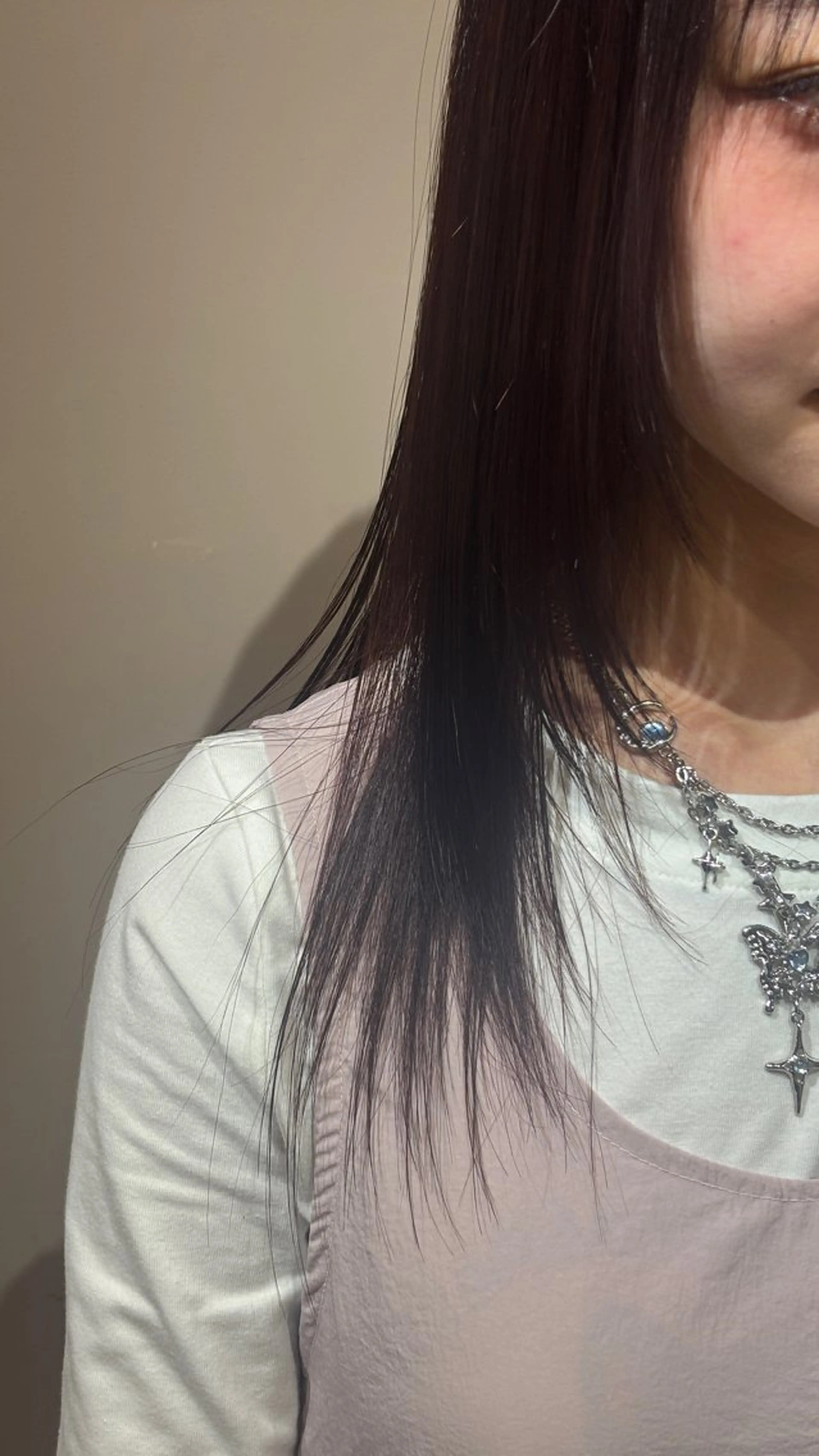 ロング カラー ヘアカラー HIBIKI / ブリーチモデルのヘアスタイル