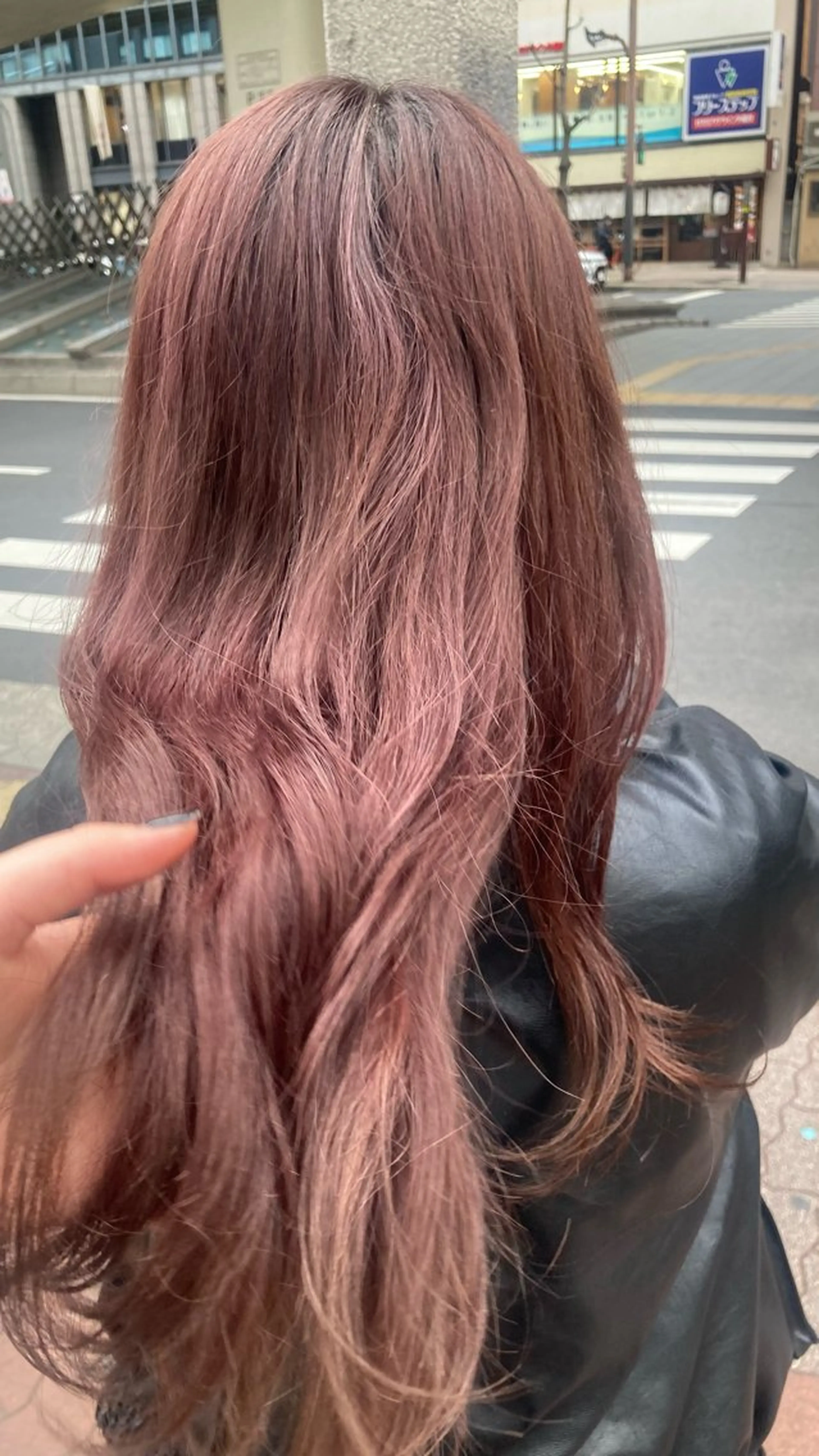 カラー F.O.F.所属・たかなみ りなのヘアスタイル