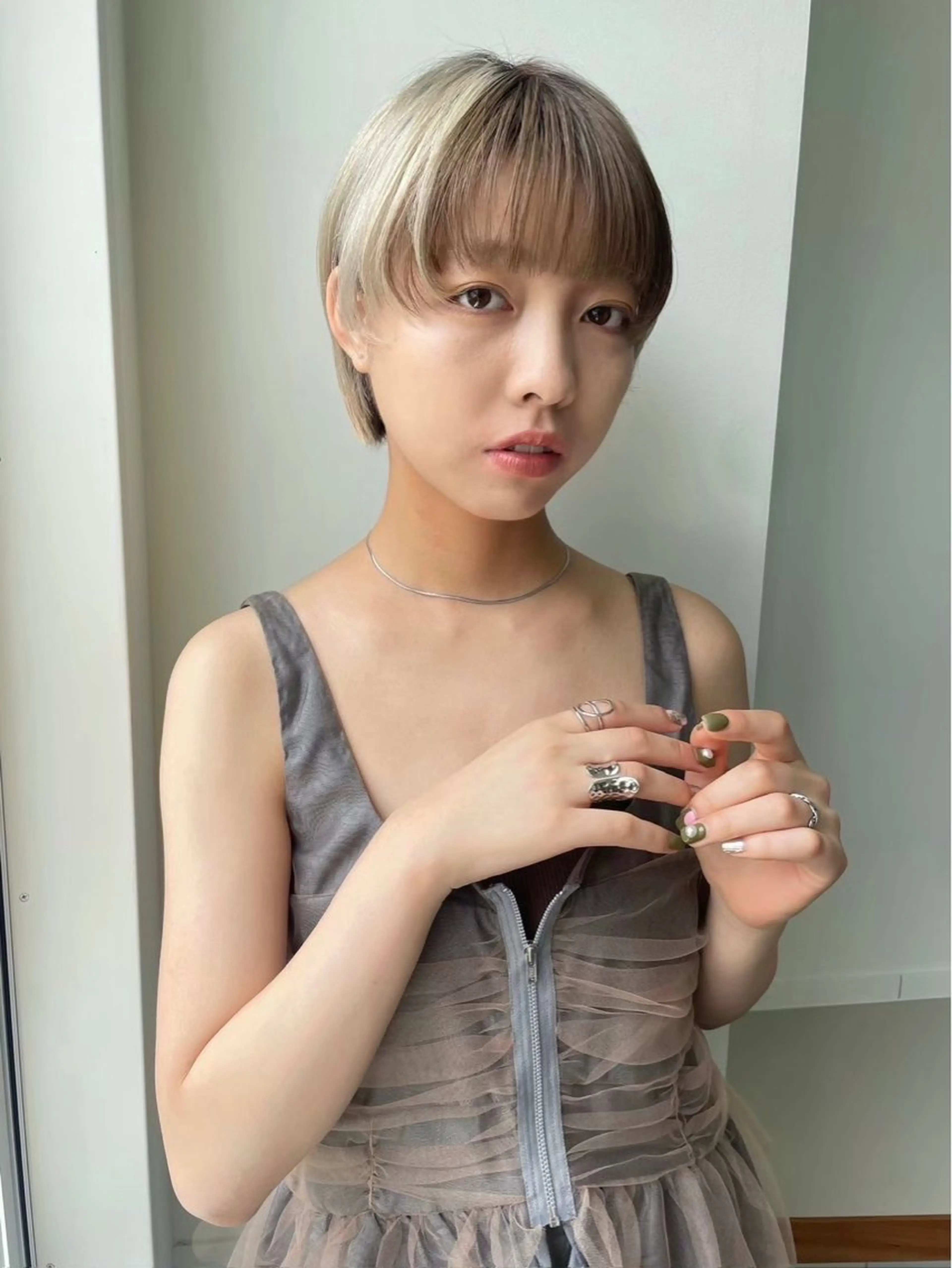 ショート カラー ベージュカラー ハイトーンカラー 高発色ブリーチ/ ハイレイヤー🪽aiのヘアスタイル