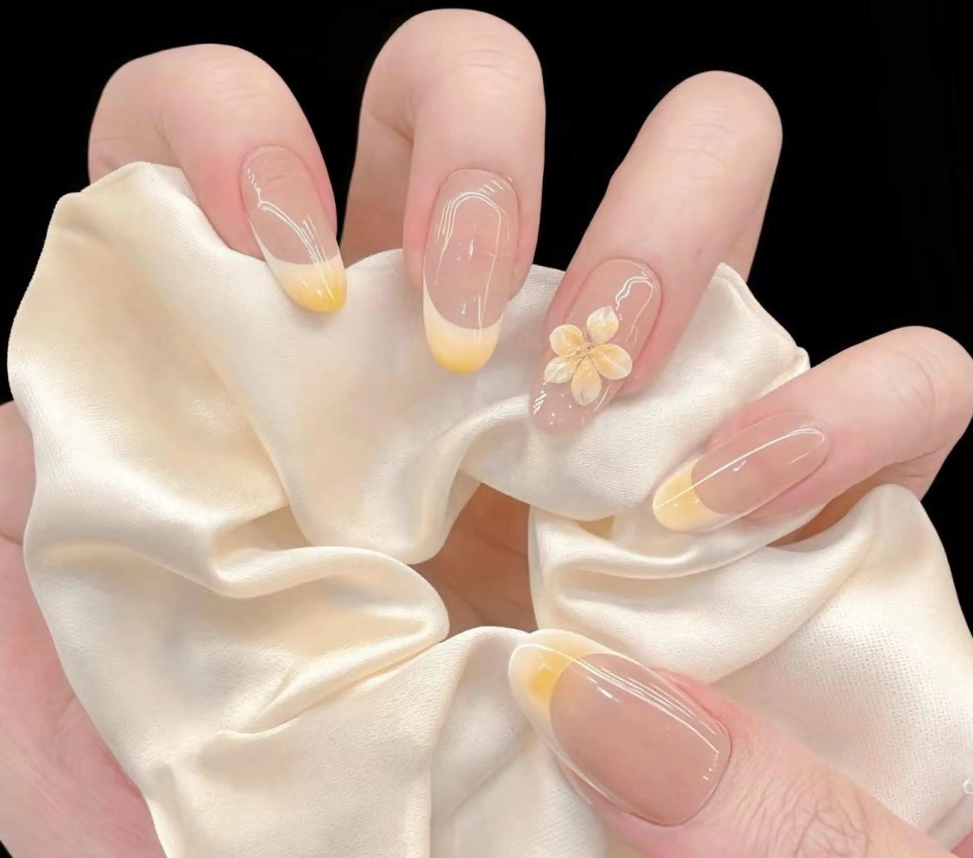 ネイル 高木 維麗絲のネイルデザイン