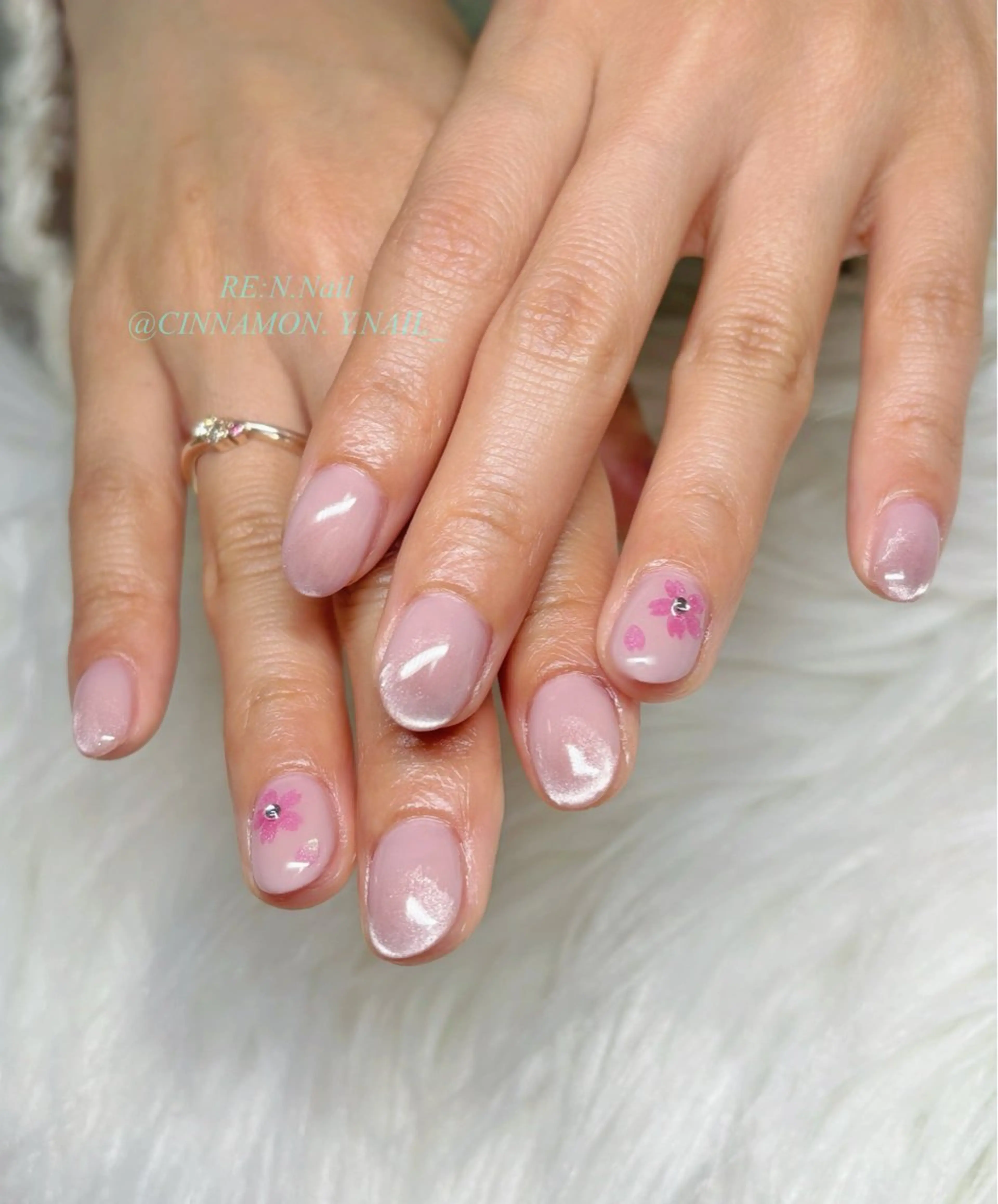 ネイル 桜ネイル ハンドネイル Yuna🩵 RE:N.Nailのネイルデザイン
