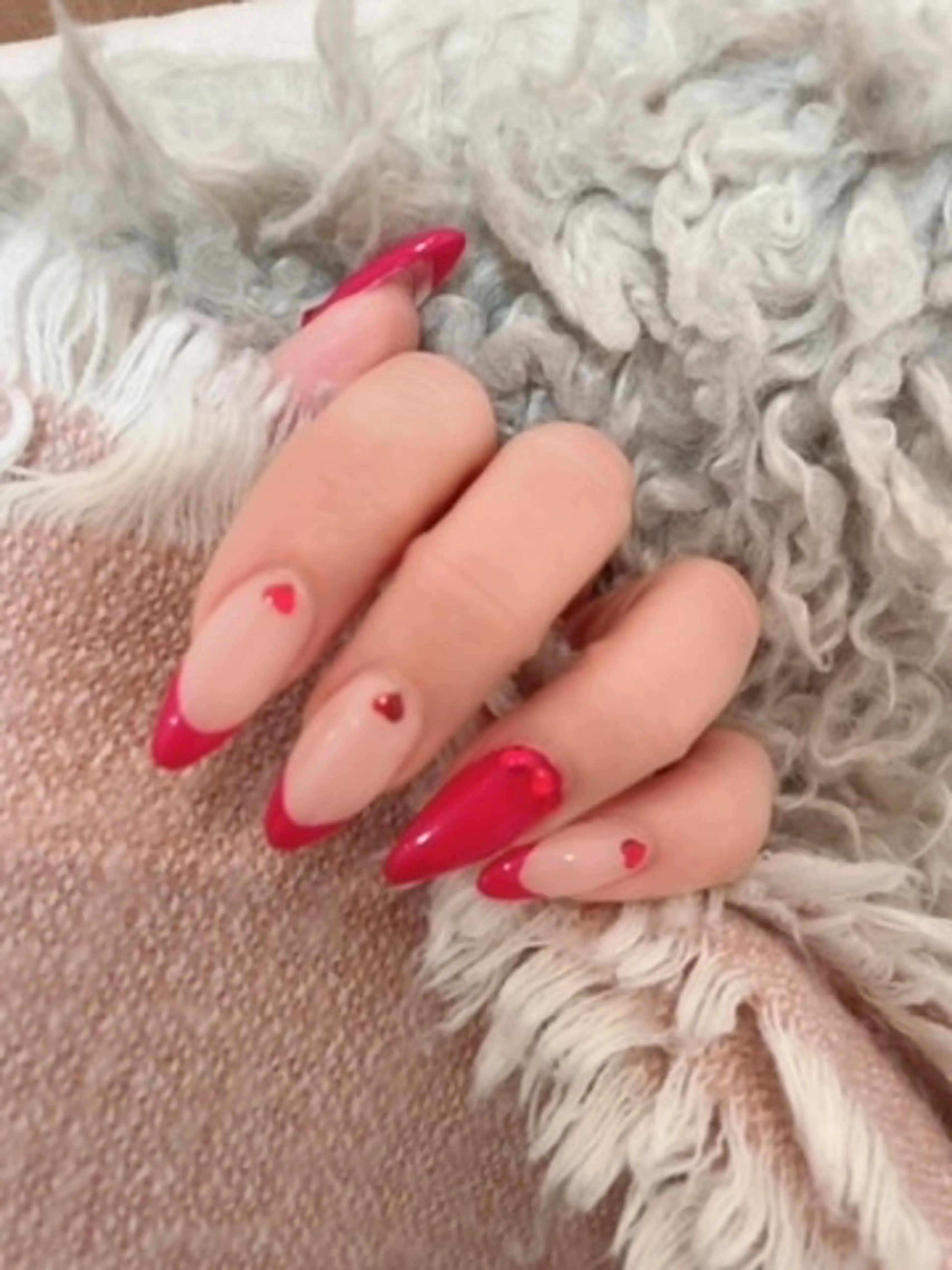 ネイル ハート バレンタイン nailsaron kohiroのネイルデザイン