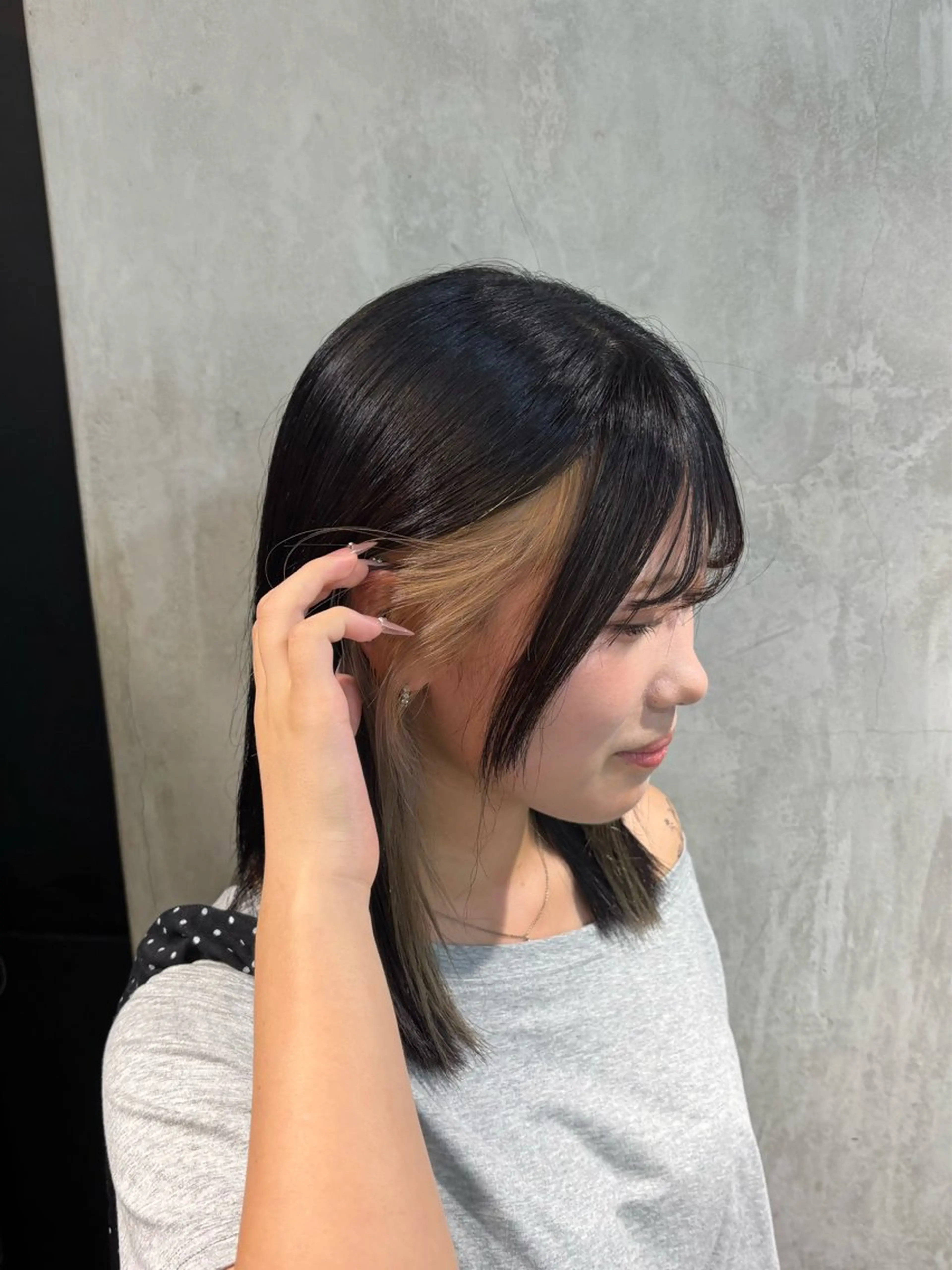 セミロング カラー ハイトーン💖 etsukiのヘアスタイル