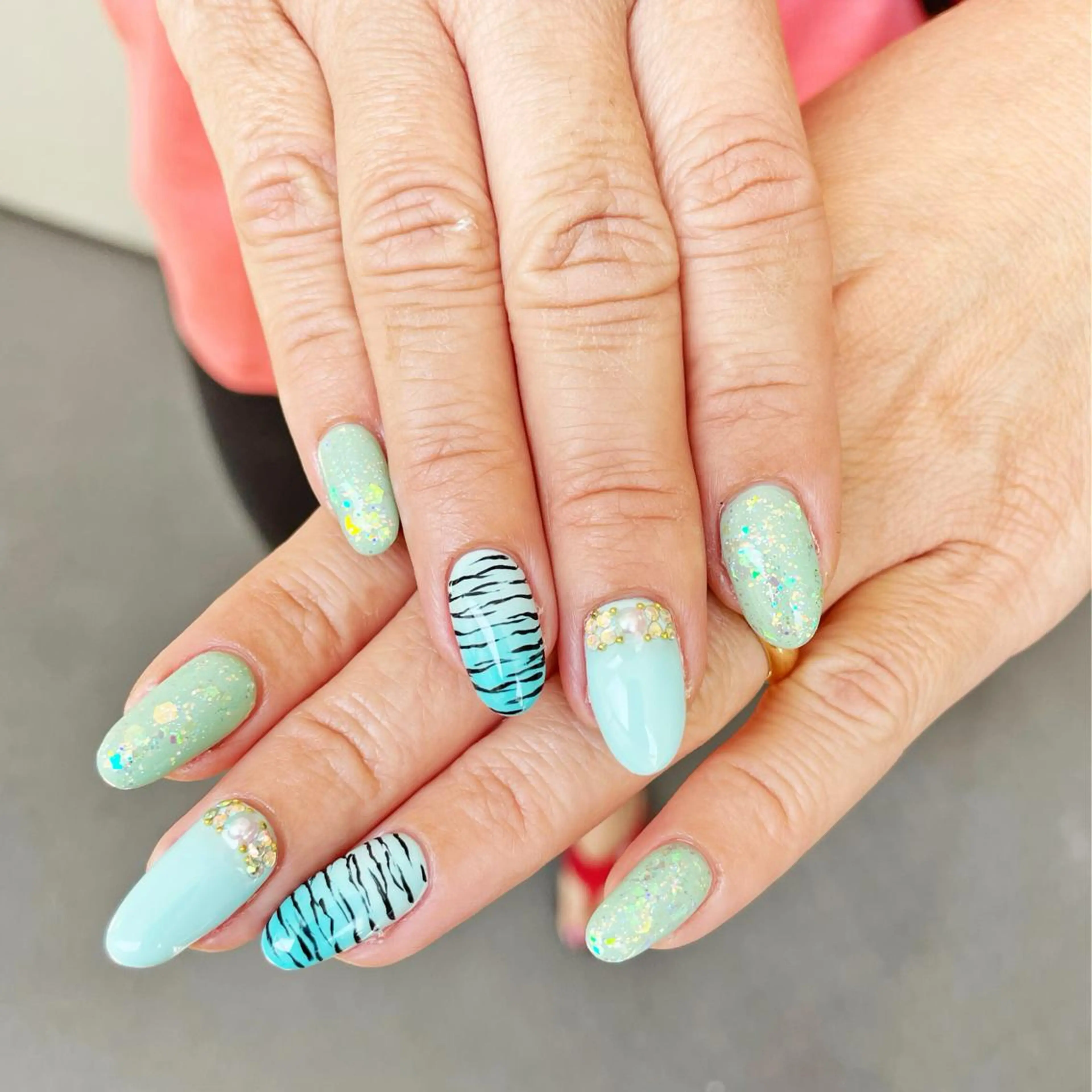 ネイル amour所属・amour ERIKAのマツエク・マツパデザイン